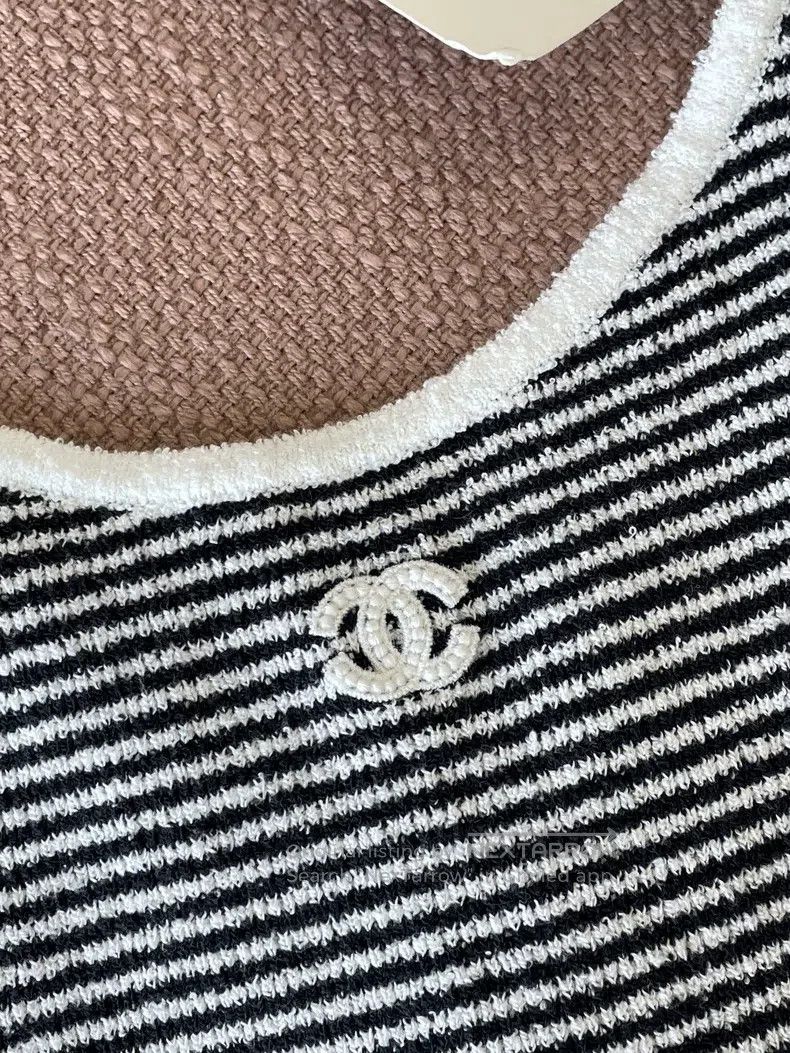 Chanel Chanel Black and white striped suspender vest Size XS / US 0-2 / IT 36-38 - 2 Thumbnail