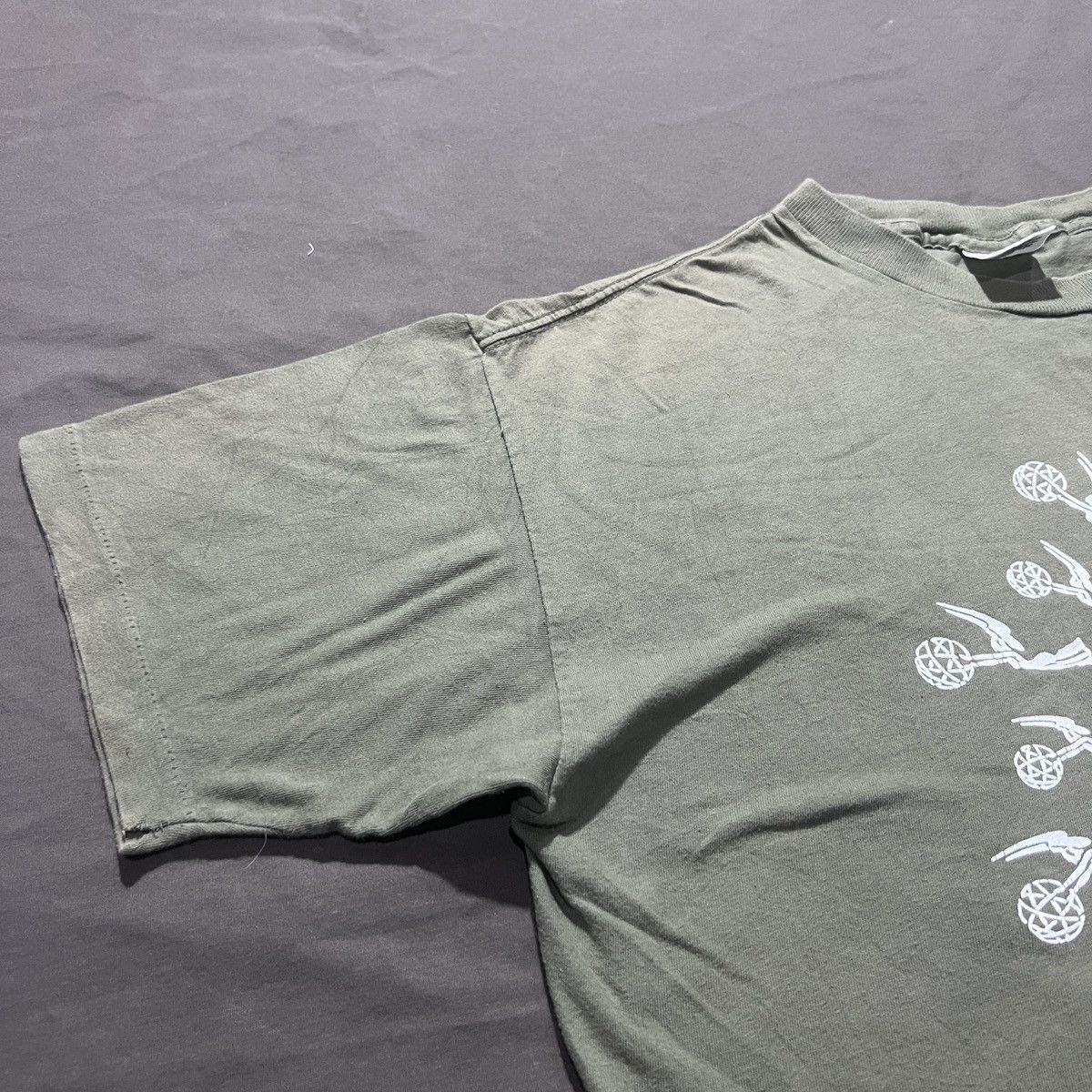 Vintage Vintage 90s 1994 46th Emmy Awards Tee XL graphic streetwear Size US XL / EU 56 / 4 - 6 Thumbnail