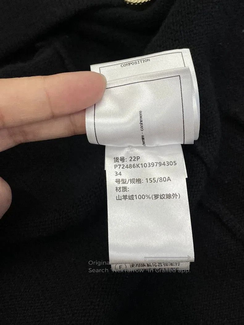 Chanel Chanel 22P Black Gold CC Cashmere Cardigan. Size US XS / EU 42 / 0 - 7 Thumbnail