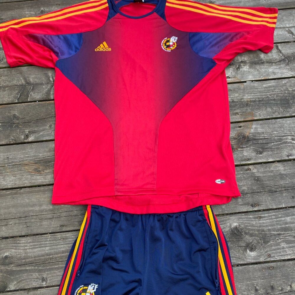 Adidas × Vintage Vintage 2003 Adidas Spain National Soccer Team Jersey Set - Size US L / EU 52-54 / 3 - 8 Thumbnail