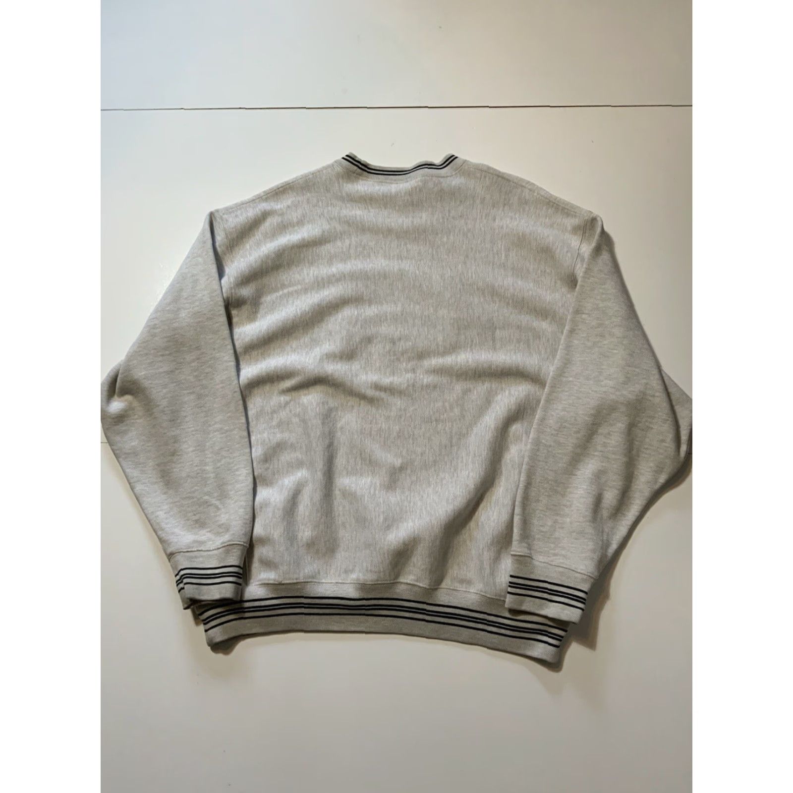 Lugz VINTAGE Lugz Sweatshirt 2XL Gray Embroidered Weave Crewneck 90s 2000s Jeanz Star Hip Hop Logo Mens Size US XXL / EU 58 / 5 - 2 Thumbnail
