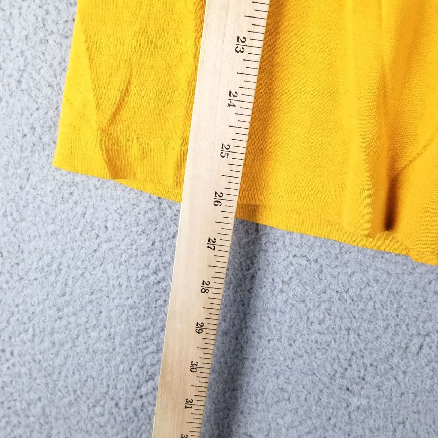 Vintage Vintage Africa Shirt L Men Yellow 80s T-Shirt Short Sleeve Knit Cotton Plaid Crew Neck Size US L / EU 52-54 / 3 - 3 Thumbnail