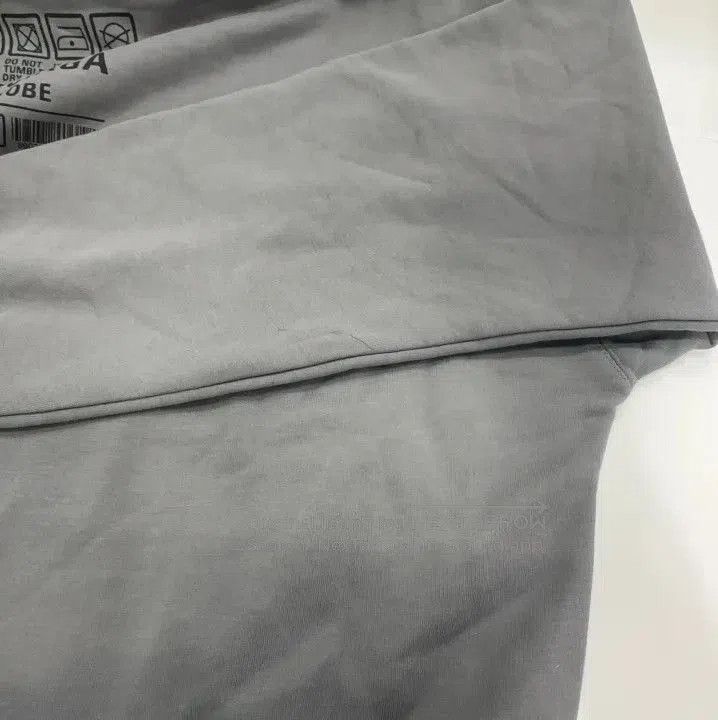 Balenciaga Balenciaga Gray Oversized Hoodie for Men. Size US M / EU 48-50 / 2 - 9 Thumbnail