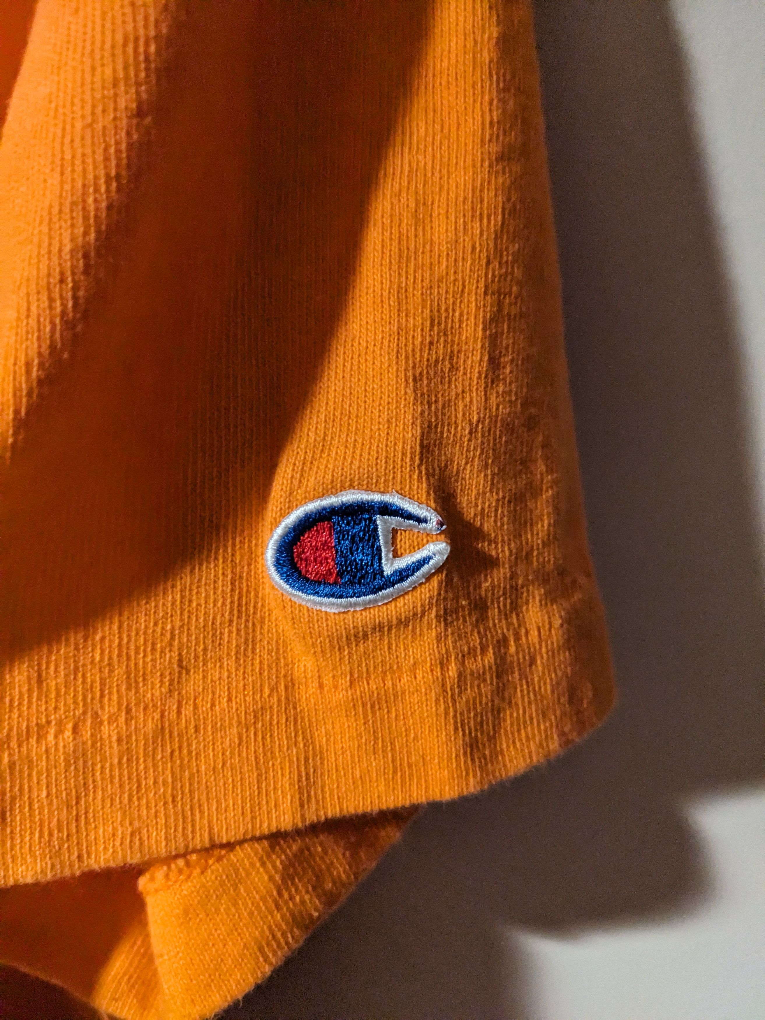 Champion × Vintage Vintage 90s Champion Small Logo Essential Large T-Shirt Size US L / EU 52-54 / 3 - 4 Thumbnail
