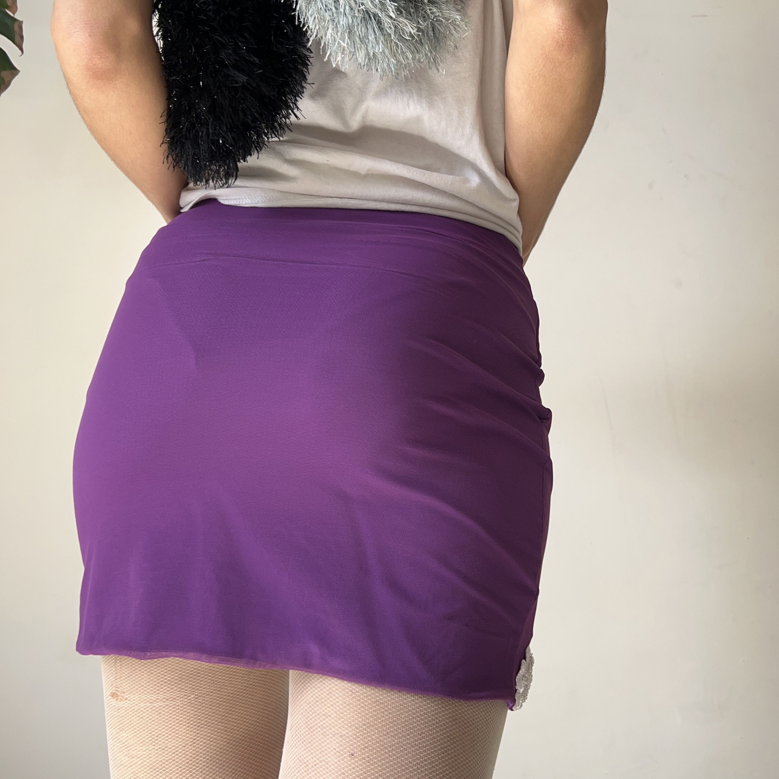 Vintage Vintage Y2K Purple Wrap Mini Skirt with Floral Appliqué Size 27" / US 4 / IT 40 - 2 Thumbnail