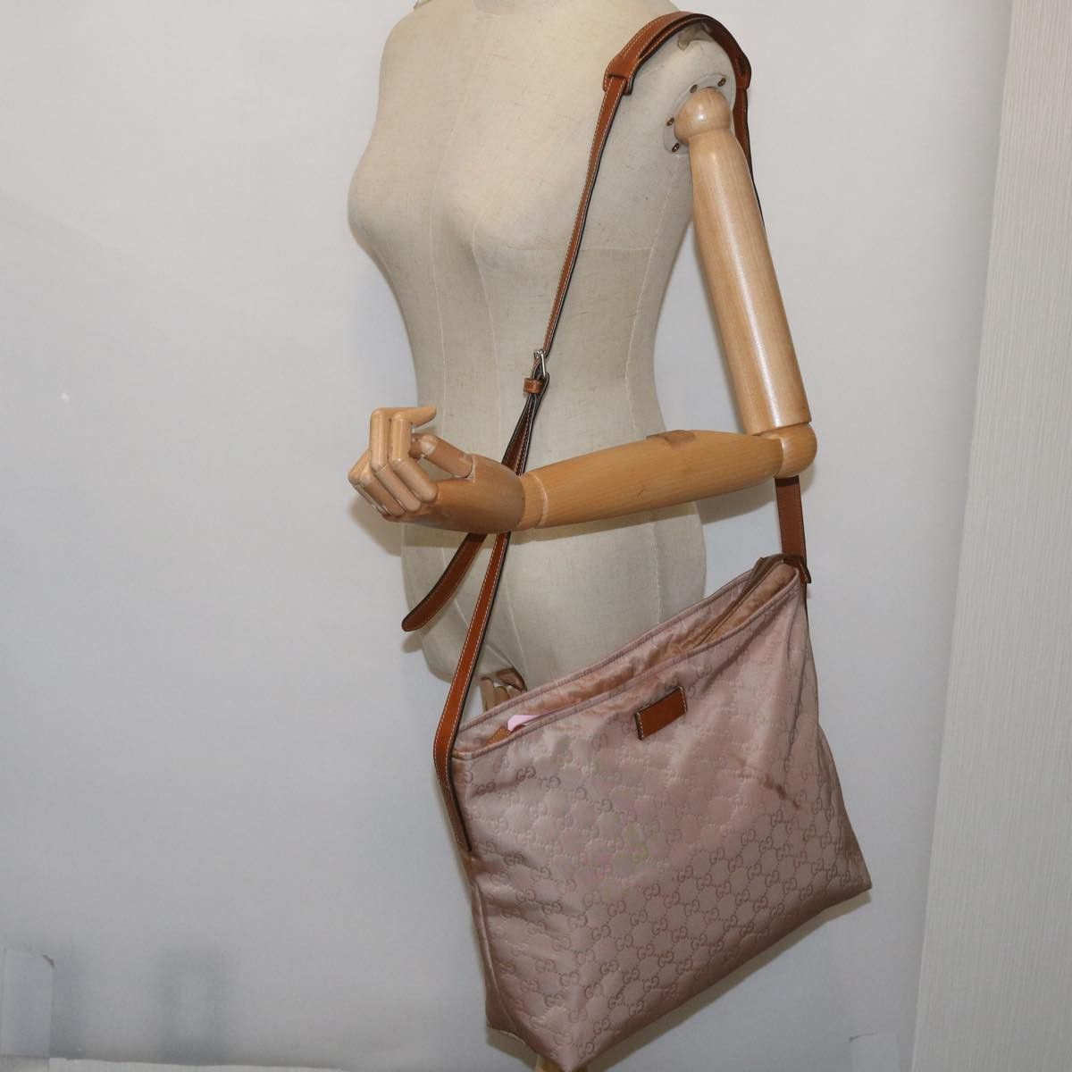 Gucci GUCCI GG Canvas Shoulder Bag Pink Size ONE SIZE - 25 Thumbnail