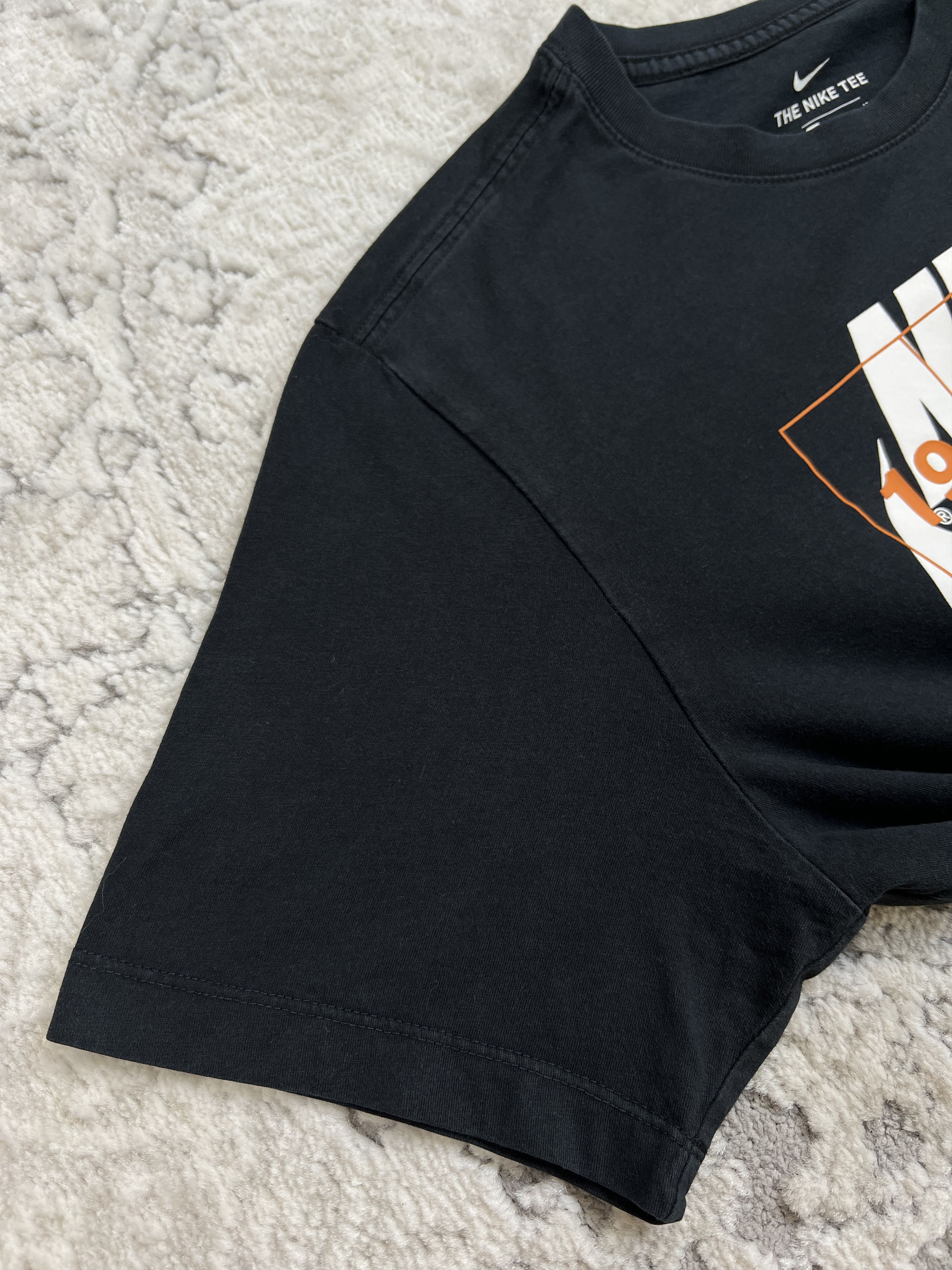 Nike Nike Sportswear Graphic Tee M Size US M / EU 48-50 / 2 - 6 Thumbnail