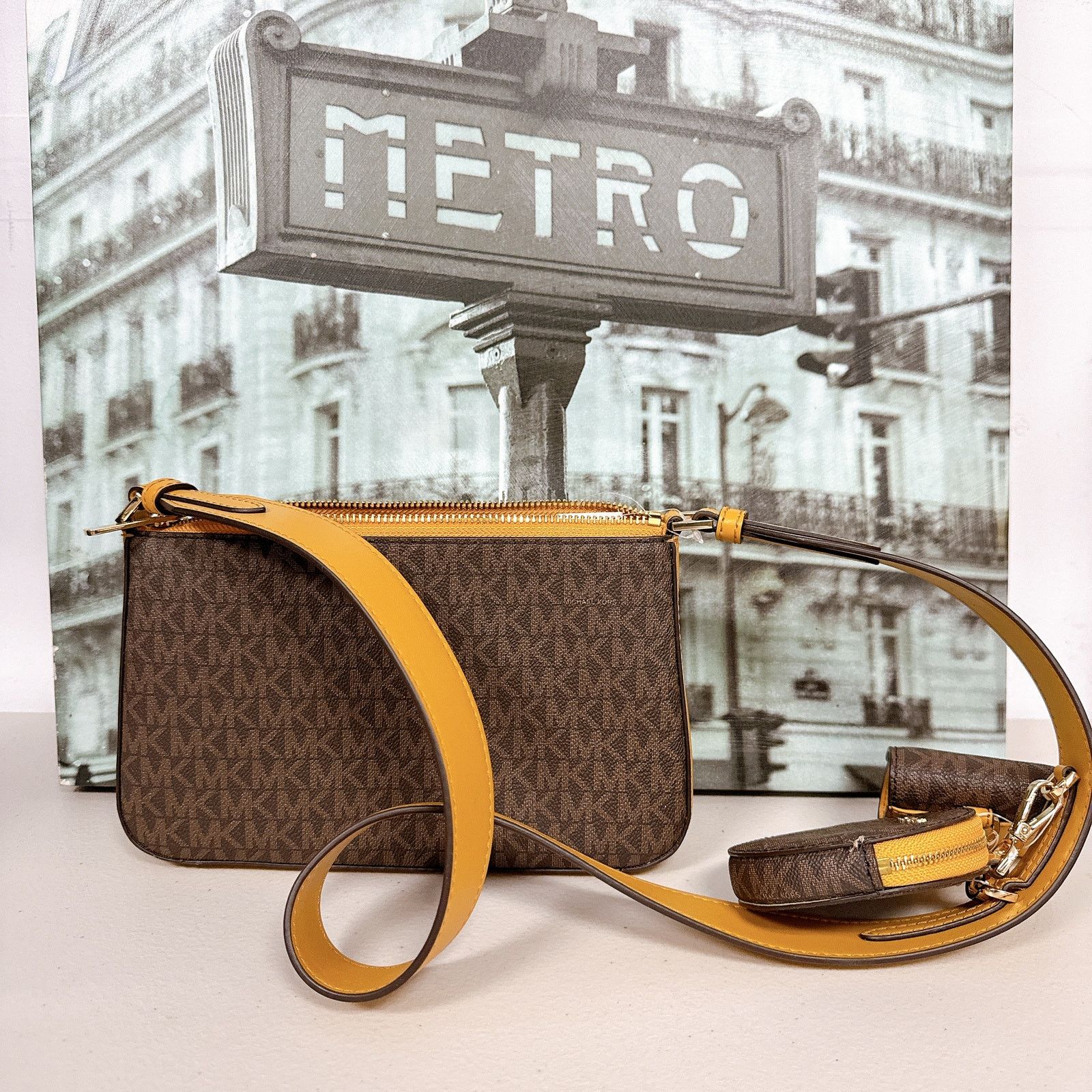 Michael Kors Michael Kors 35S1GTVC3B Jet Set Travel Small Logo Shoulder Size ONE SIZE - 2 Thumbnail