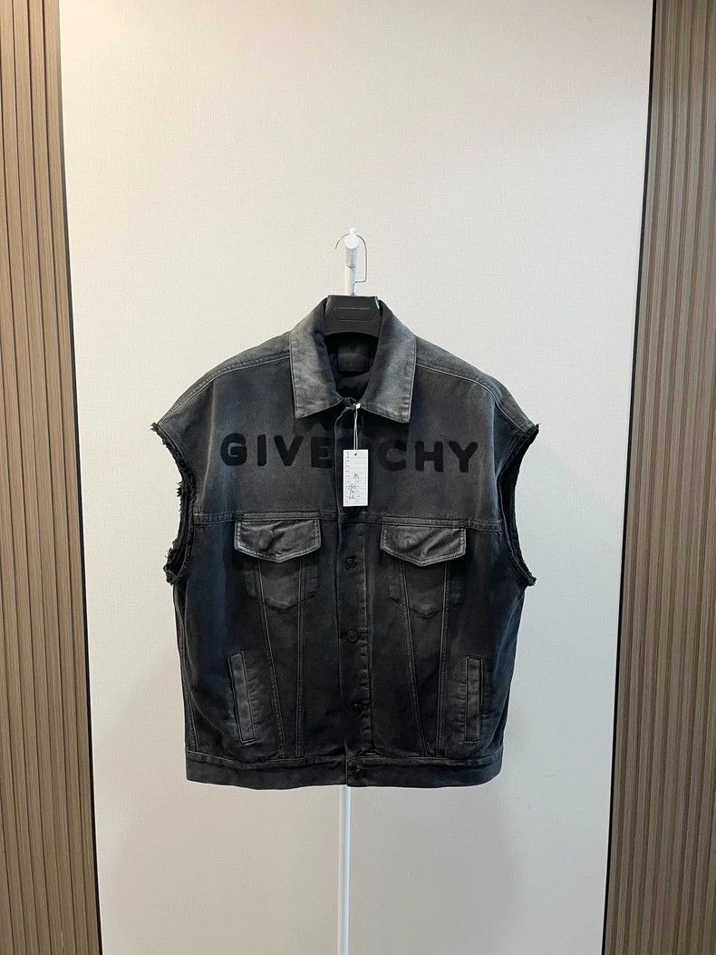 Givenchy Givenchy Washed Black Embroidered Logo Casual Denim Vest Size US M / EU 48-50 / 2 - 1 Thumbnail