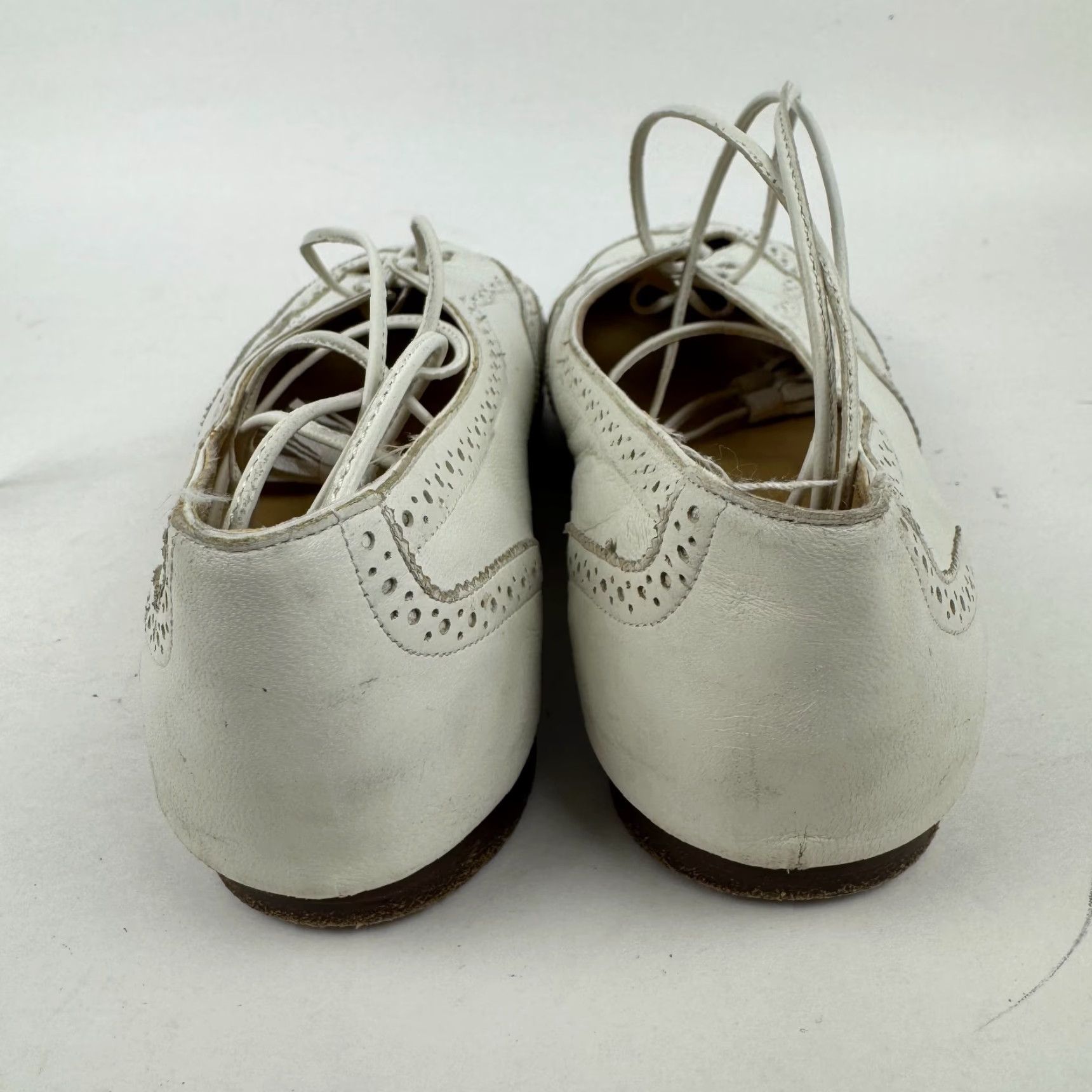 Ralph Lauren VTG Ralph Lauren Womens 5.5 B White Leather Wing Tip Brogue Flats Made in Italy Size US 6 / IT 36 - 6 Thumbnail
