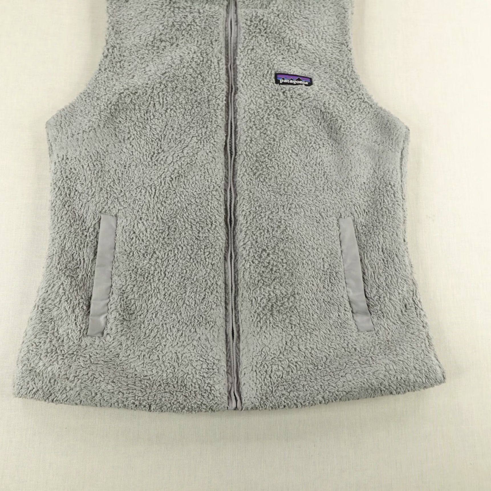 Patagonia VINTAGE Patagonia Vest Womens Medium Gray Los Gatos Fleece Sweater High Pile Full Zip Up Size M / US 6-8 / IT 42-44 - 4 Thumbnail