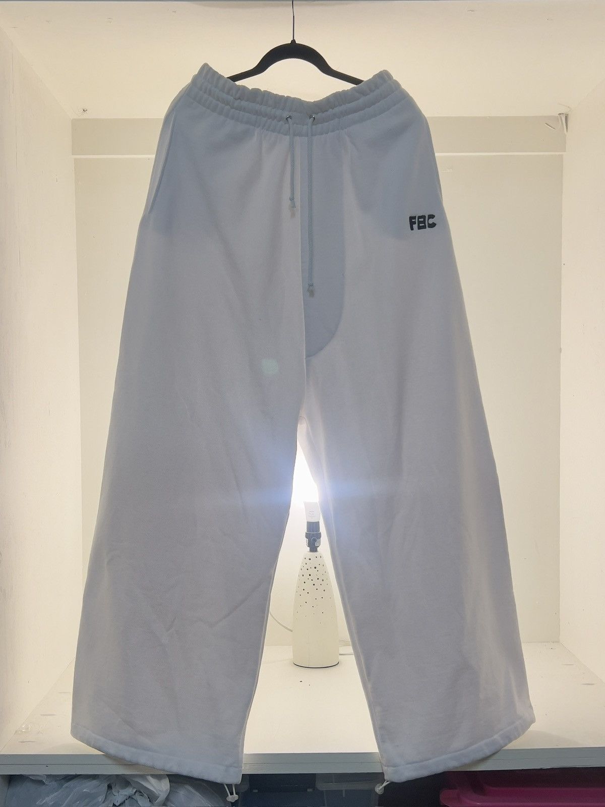 Anonymous Club × Complex × Playboi Carti ANONYMOUS CLUB x PLAYBOI CARTI SWEATPANTS Size US 31 - 1 Thumbnail