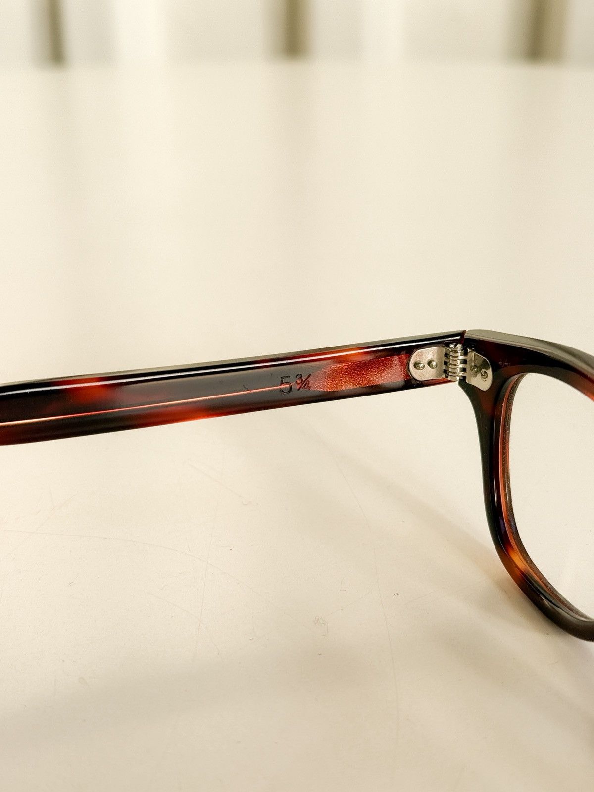 Vintage Vintage Amber Tortoise Eyeglasses Tart Arnel Style 44-22 5¾ Size 44 - 9 Thumbnail