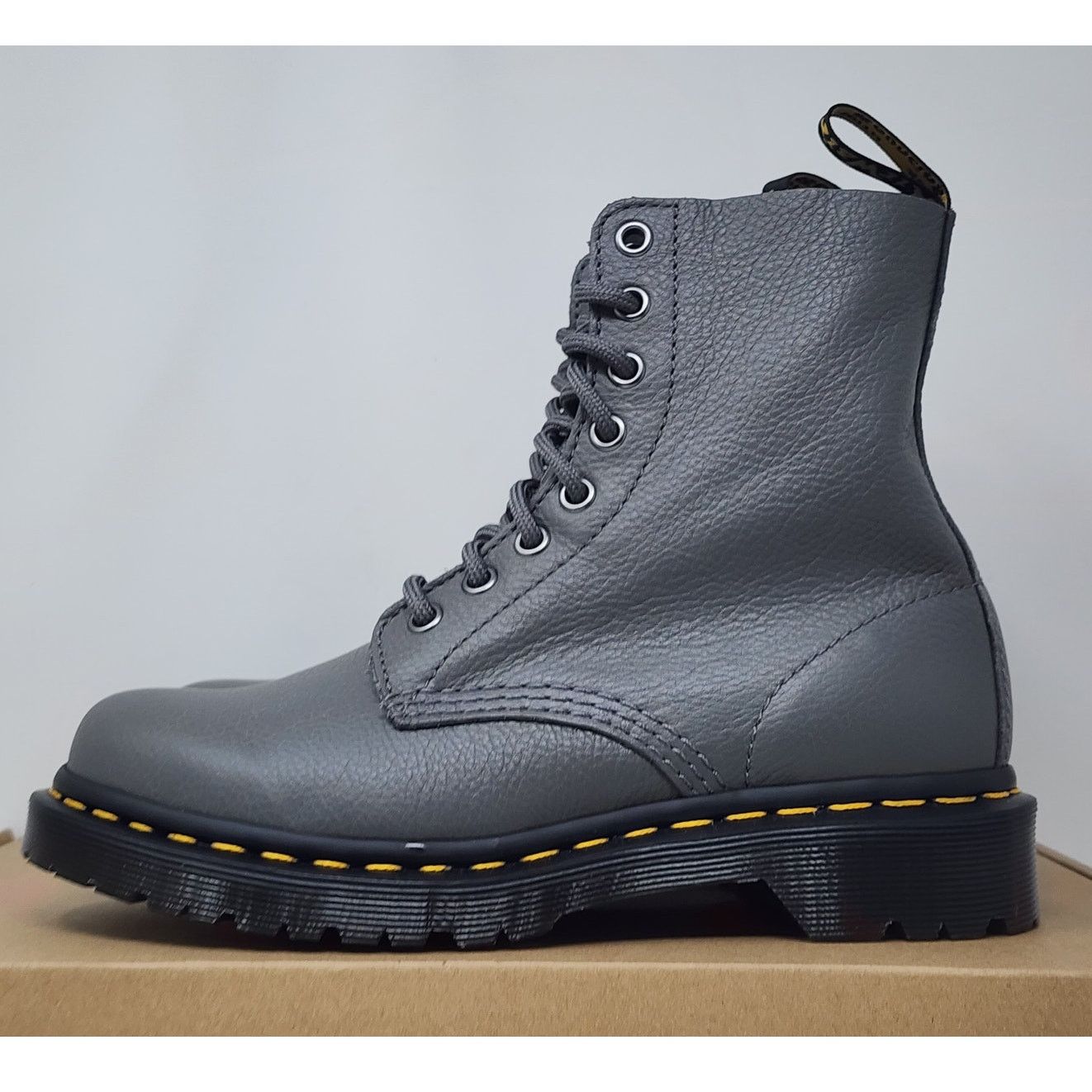 Dr. Martens DS Doc Martens Pascal Leather GREY Size 5 Size US 5 / EU 37 - 3 Thumbnail