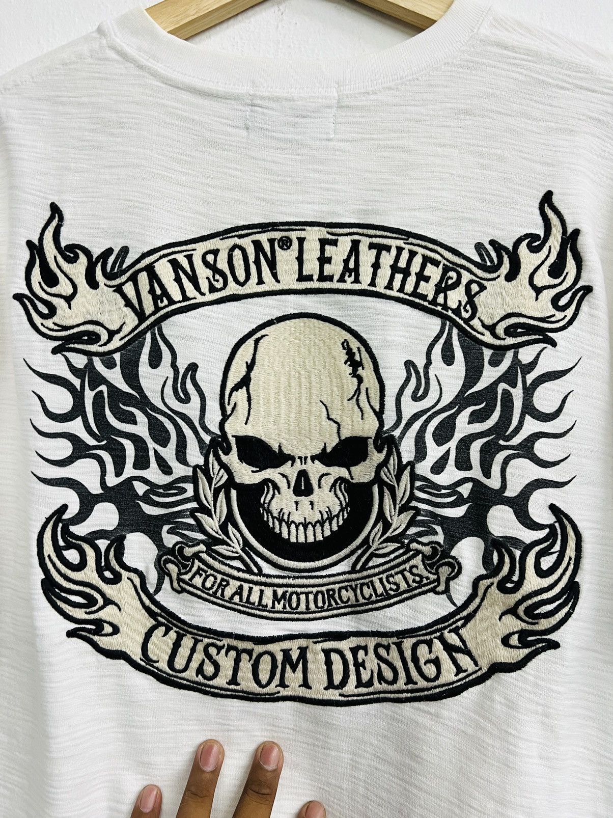 Japanese Brand Vanson Leather Embroided Skull Tee Size US L / EU 52-54 / 3 - 10 Thumbnail