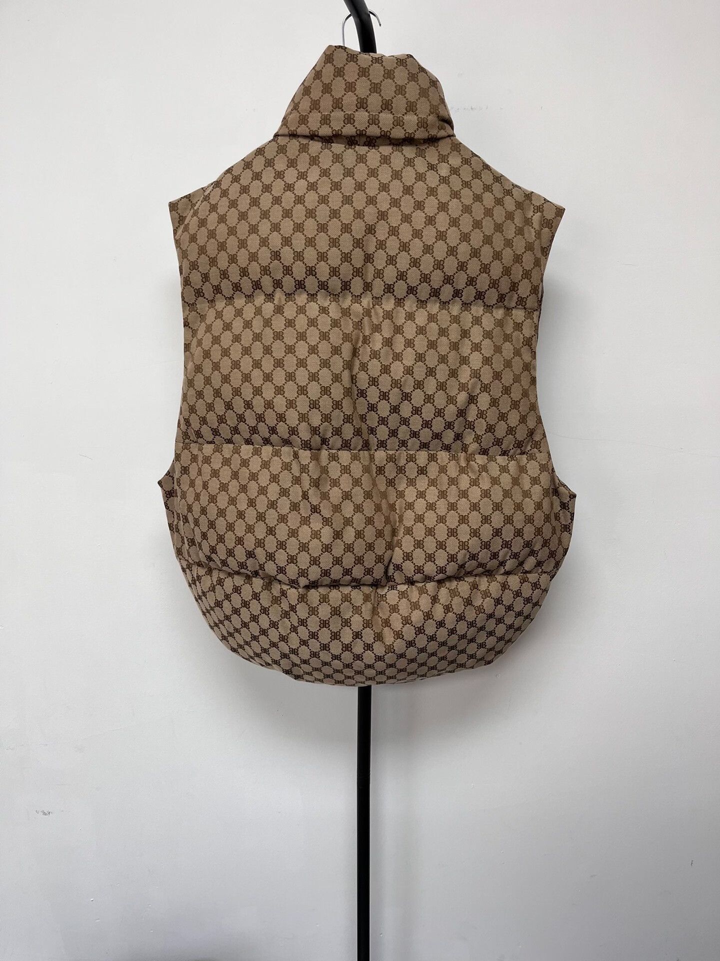 Balenciaga balenciaga x gucci padded vest uni Size US M / EU 48-50 / 2 - 2 Thumbnail