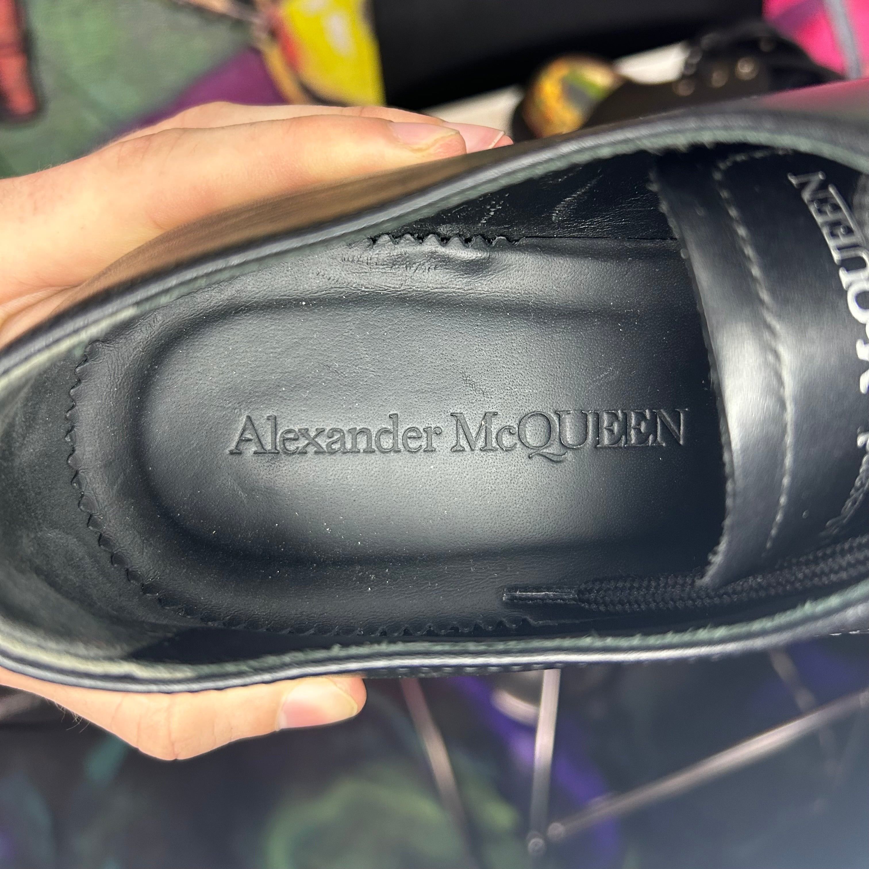 Alexander McQueen Alexander McQueen Calfskin Gold Toe Derby Black Size 41 / 8 Size US 8 / EU 41 - 7 Thumbnail