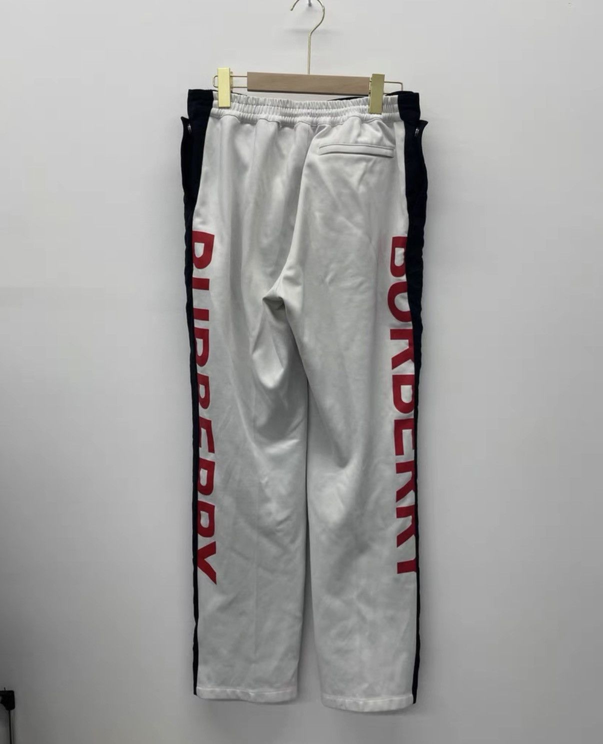 Burberry Burberry Letter Logo Sweatpants K12 Size US 36 / EU 52 - 1 Thumbnail
