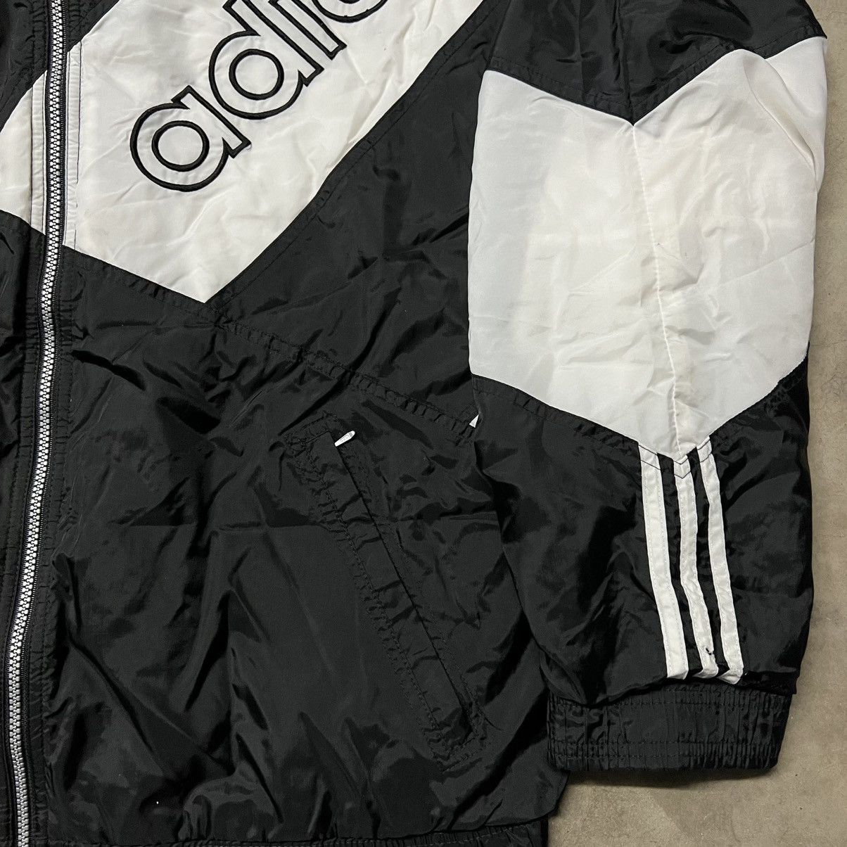 Adidas × Vintage Vintage 90’s Adidas Full-Zip Windbreaker Track Jacket Size US L / EU 52-54 / 3 - 5 Thumbnail