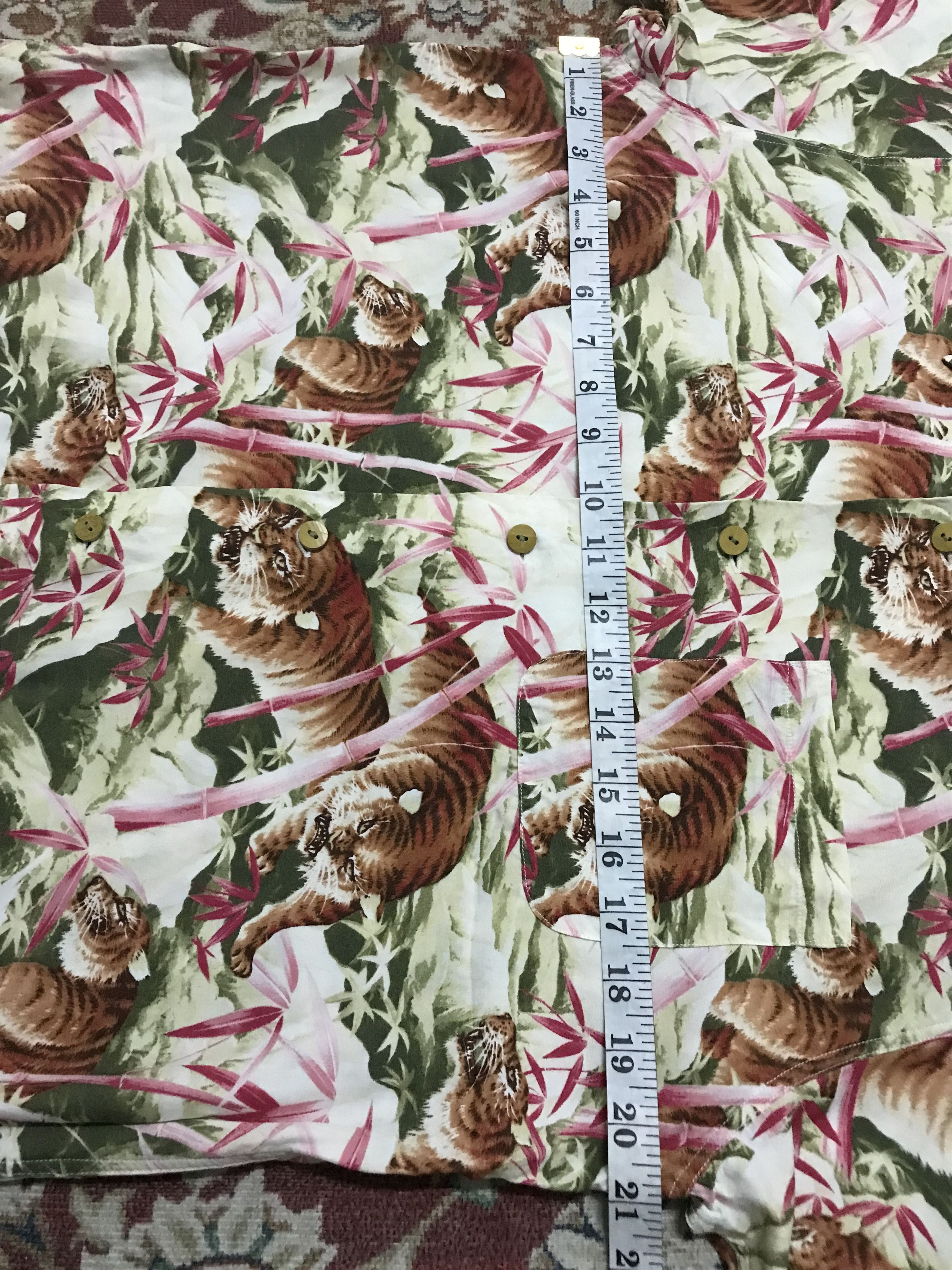 Japanese Brand Hawaiian Tiger Bambo Rayon Shirt Size US L / EU 52-54 / 3 - 9 Thumbnail