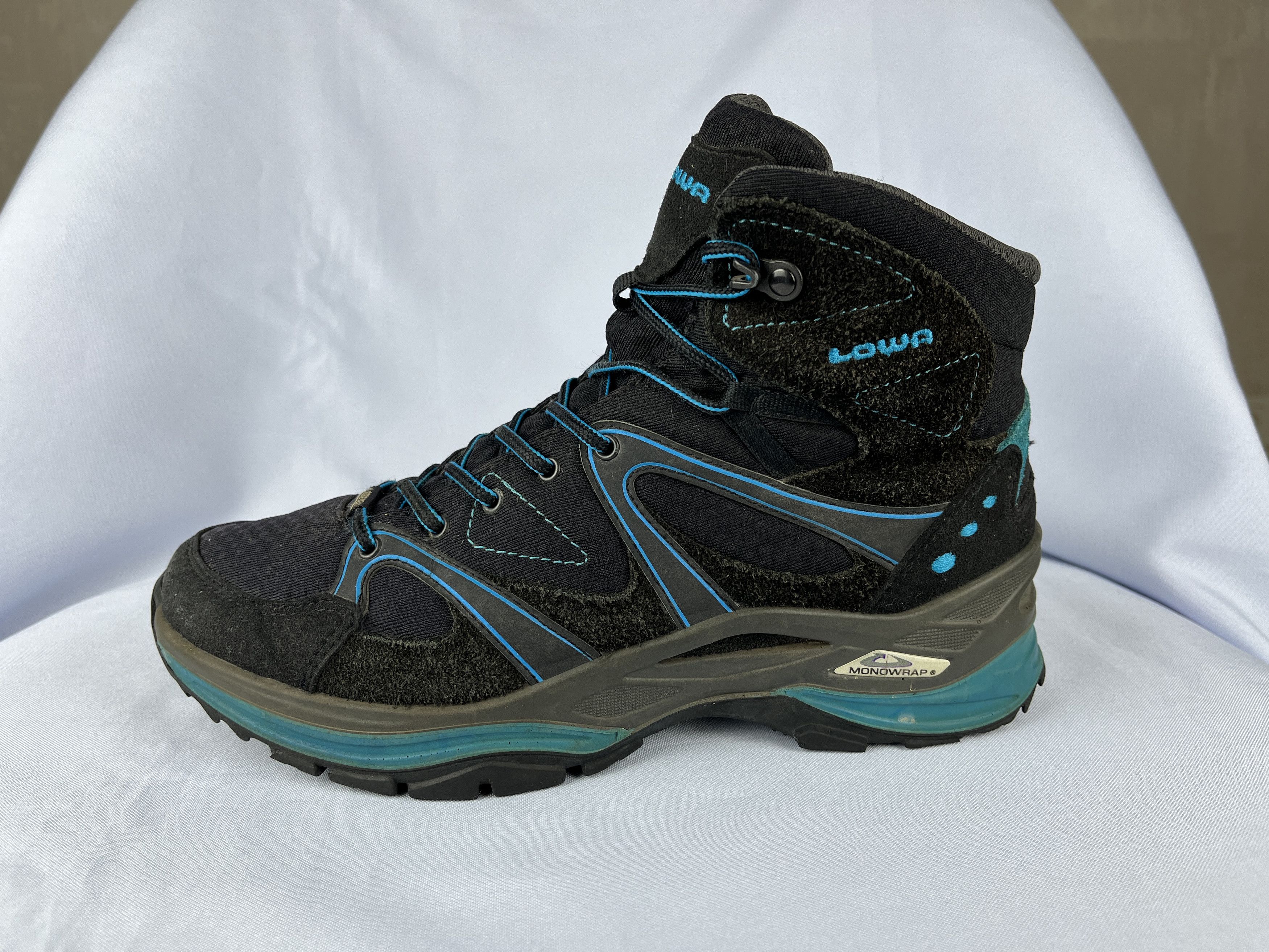 LOWA Lowa Kalix GTX Mid Women's Gore-Tex Boots Size US 7.5 / IT 37.5 - 1 Thumbnail