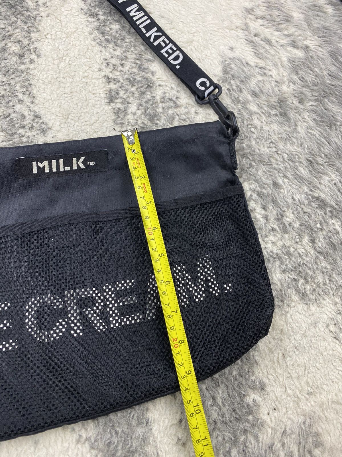 Icecream Milkfed x Cupcake Icecream Streetwear Crossbody Bag Size ONE SIZE - 11 Thumbnail