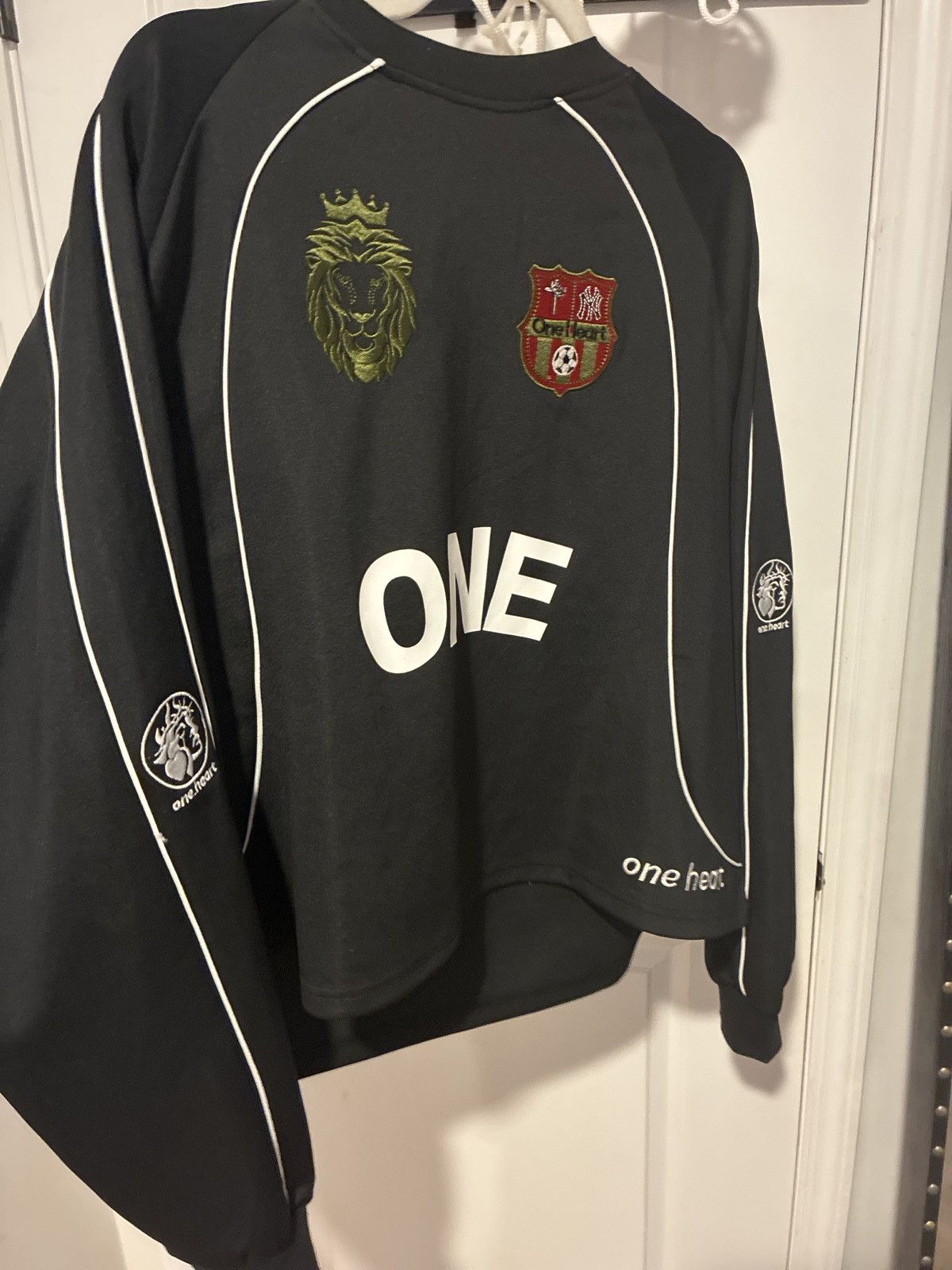Other one heart jersey Size US S / EU 44-46 / 1 - 1 Thumbnail