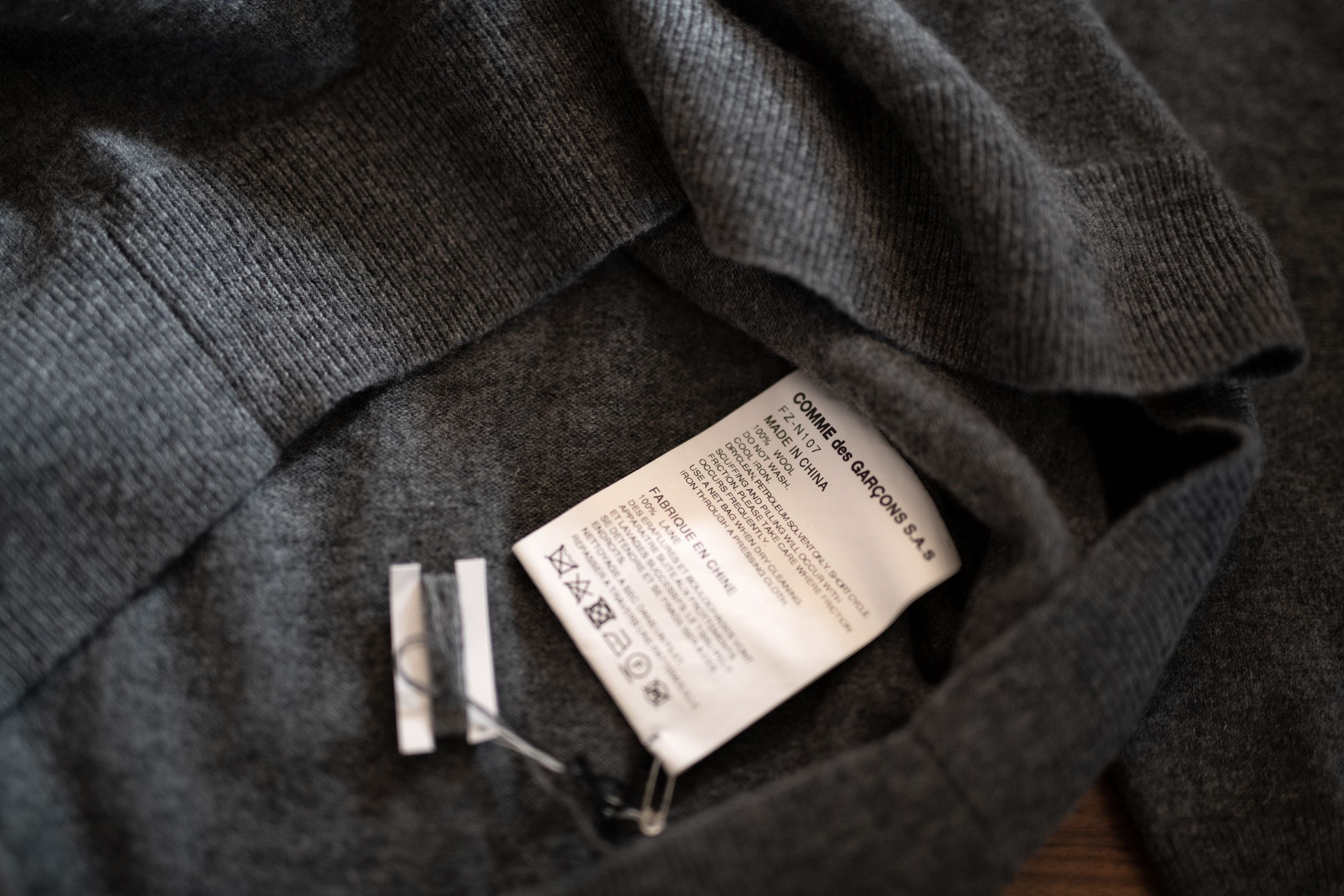 Comme des Garcons SHIRT NEW Comme Des Garcons Shirt Men Wool Knitted Sweater Size XL Size US L / EU 52-54 / 3 - 7 Thumbnail