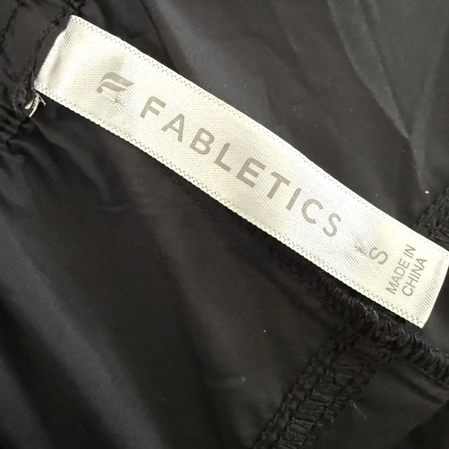 Fabletics Fabletics Womens Small Lightweight Cargo Jogger Pants Black Pull-On Elastic Size 28" / US 6 / IT 42 - 2 Thumbnail