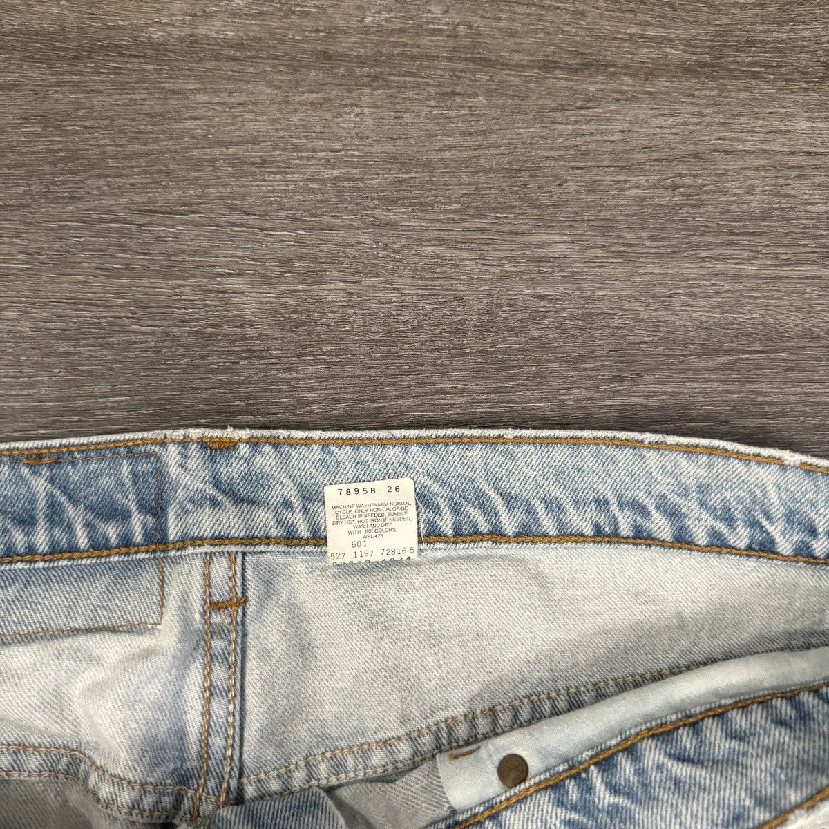 Levi's × StraightFaded × Vintage Vintage 90s Levi’s 550 Faded & distressed baggy jeans Size US 40 / EU 56 - 6 Thumbnail