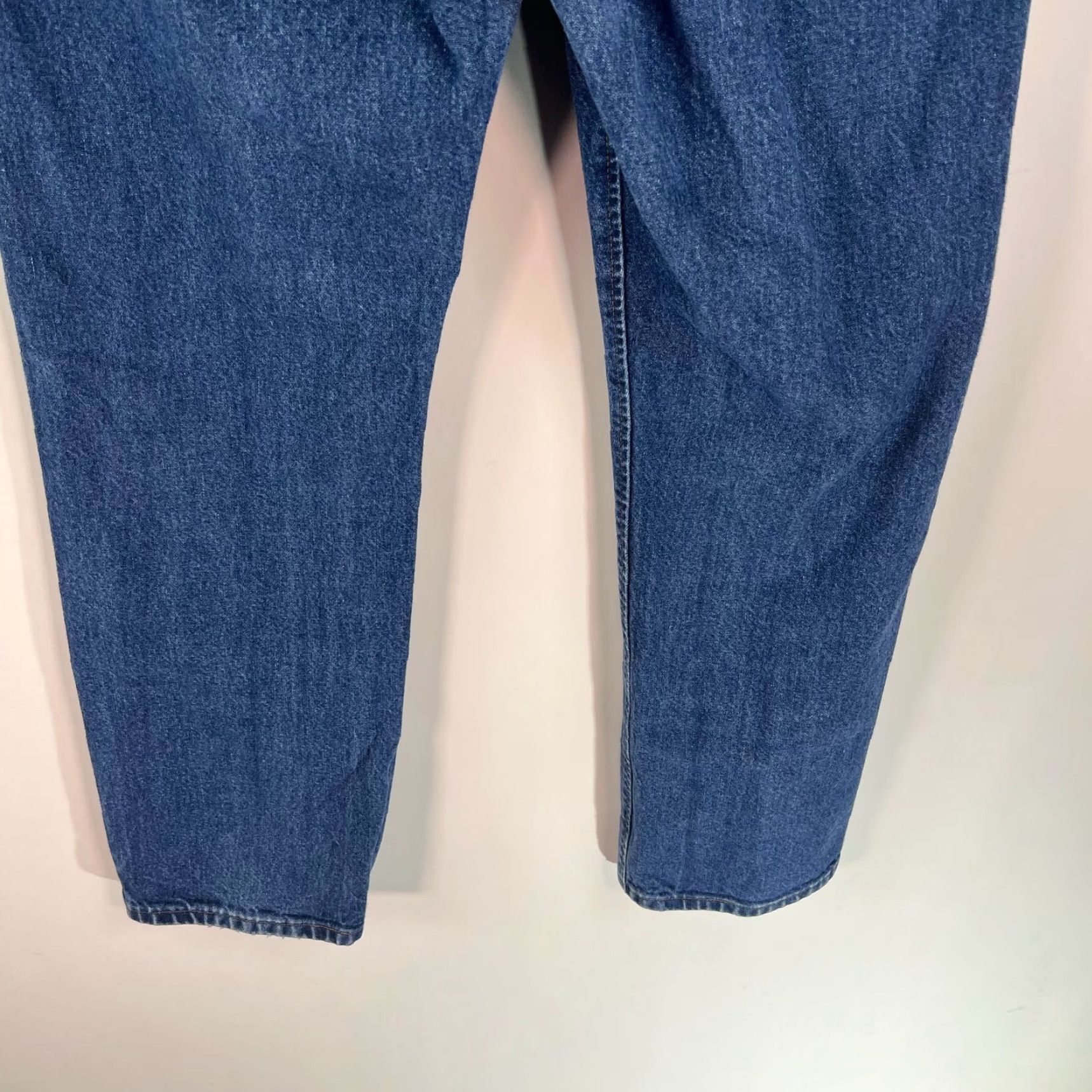 Wrangler Wrangler Jeans Mens Flat Front Medium Washed Straight Leg Denim Blue Size 35X32 Jeans Regular 5-Pocket Design Mens Size US 35 - 5 Thumbnail