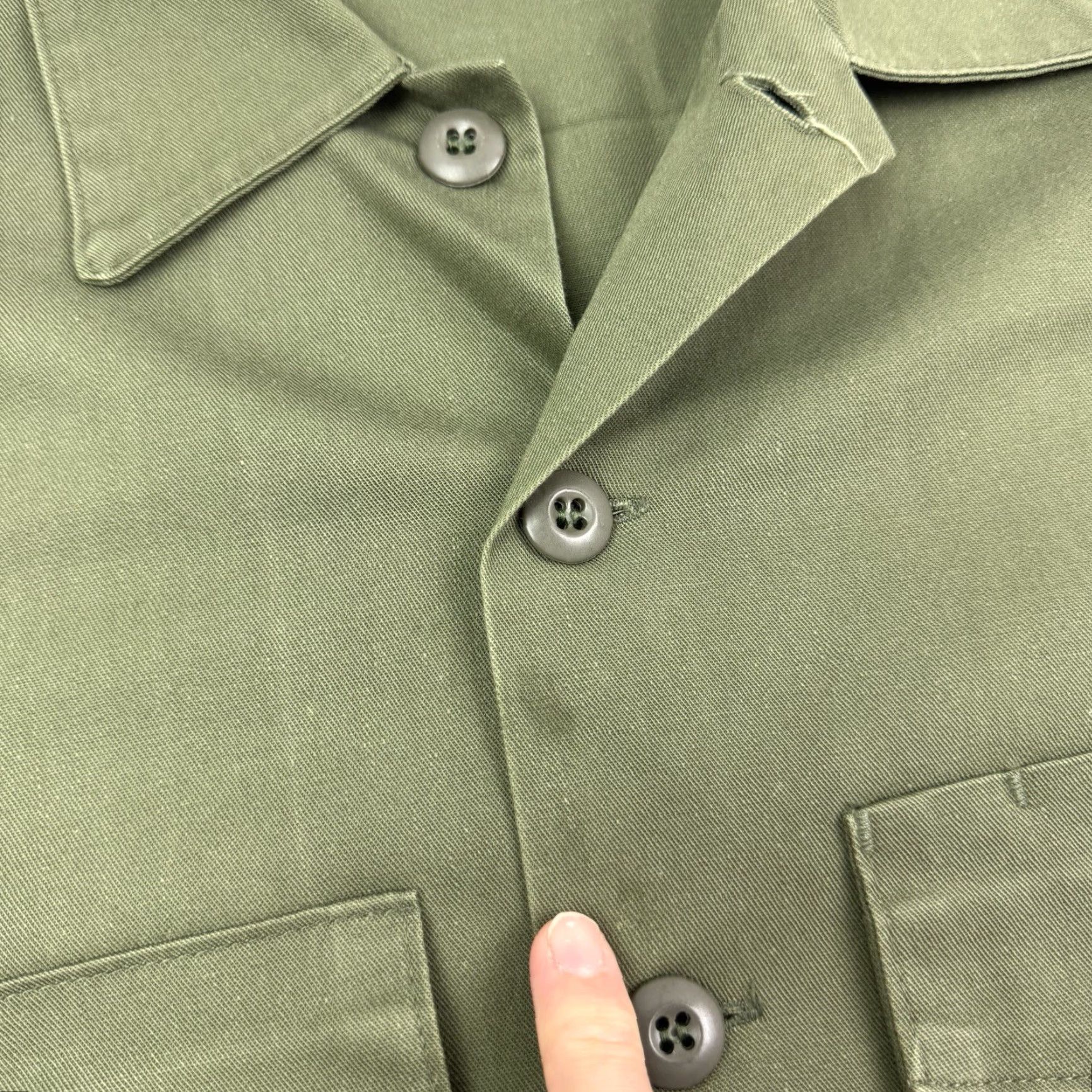 Vintage VINTAGE Army Button-Up Shirt Men's XL Green 1980s USA Military Reg/Regular Button-Front Size US XL / EU 56 / 4 - 3 Thumbnail