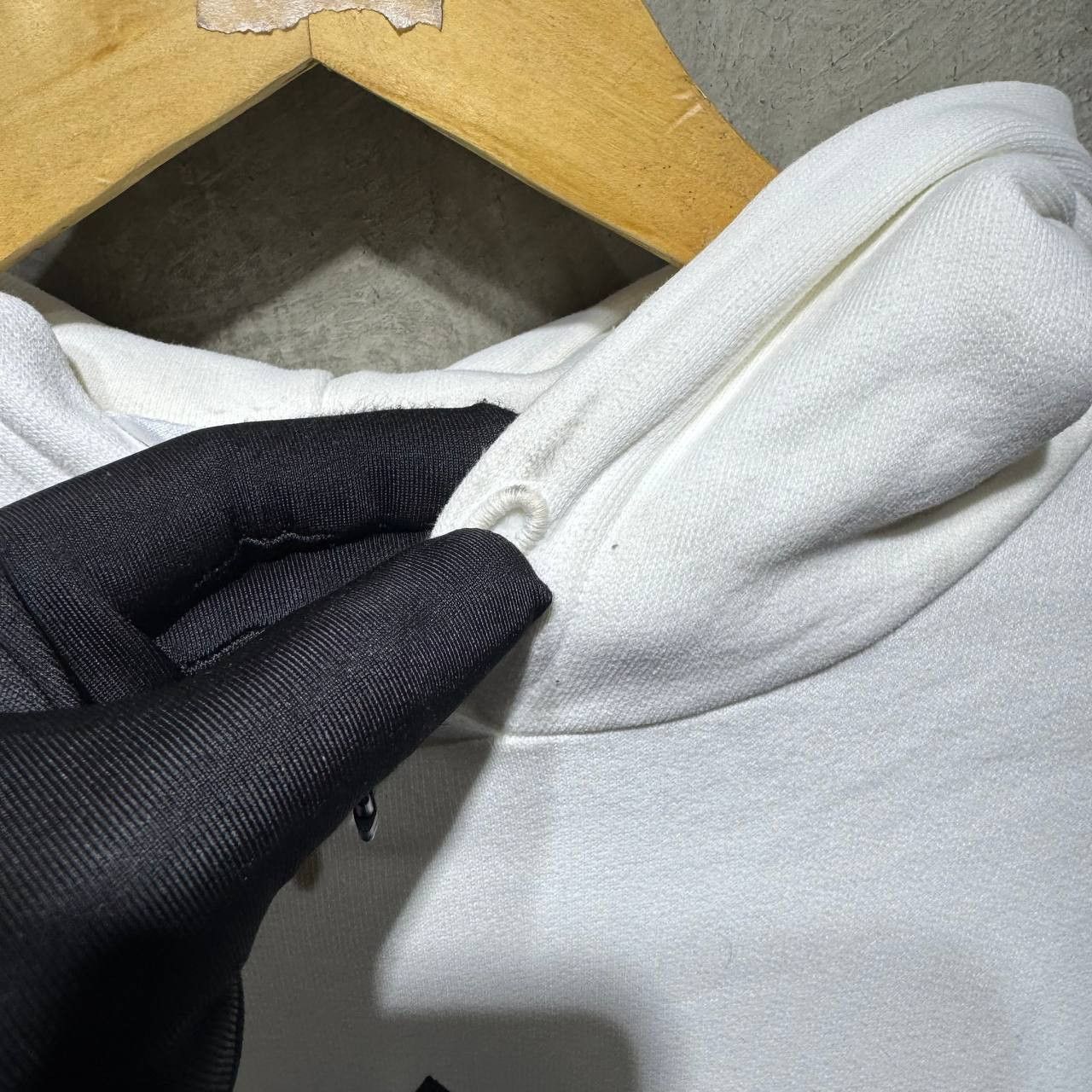 Balenciaga Balenciaga Wi-Fi Hoodie Size US L / EU 52-54 / 3 - 9 Thumbnail