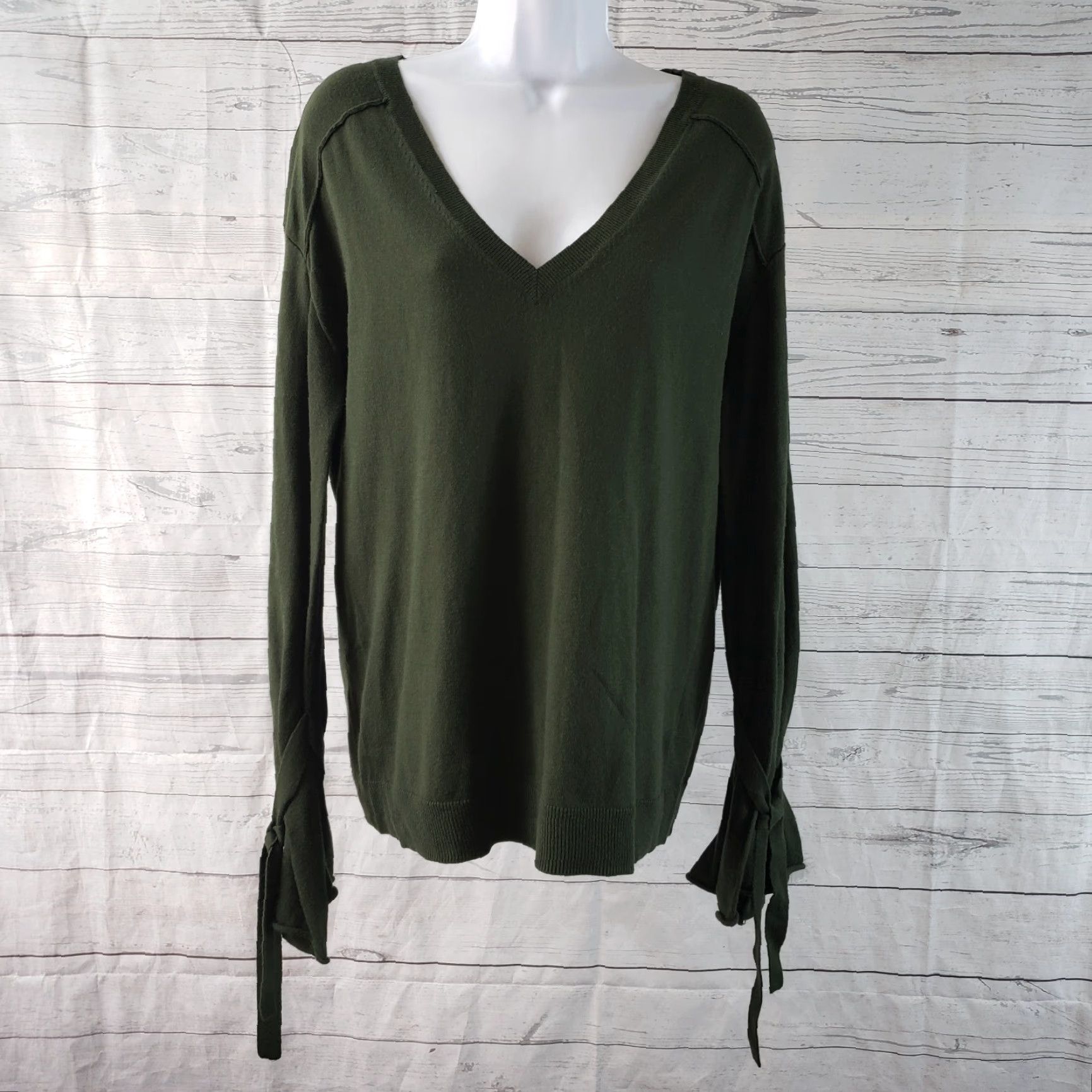 Treasure & Bond Treasure & Bond Womens Sweater Small Green Bell Sleeve V-Neck Cotton Blend Pullover Shirts Size S / US 4 / IT 40 - 2 Thumbnail