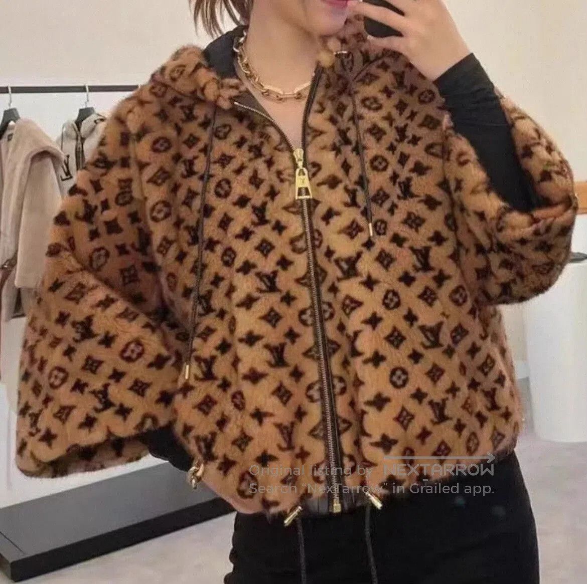 Louis Vuitton LV Monogram Hooded Mink Fur Coat. Size XXS / US 00 / IT 34 - 7 Thumbnail