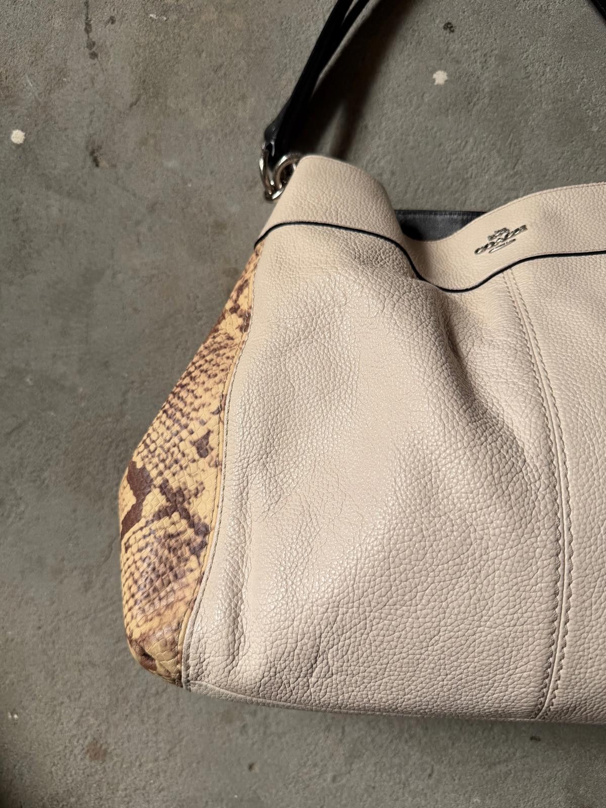 Coach Coach Lexy Snakeskin Embossed Shoulder Bag Ivory Size ONE SIZE - 2 Thumbnail