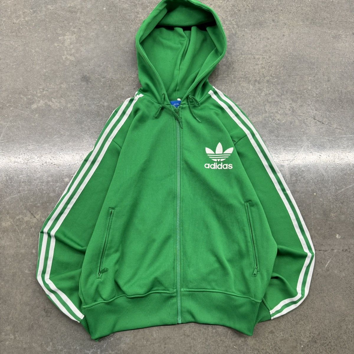 Vintage green outlet adidas hoodie