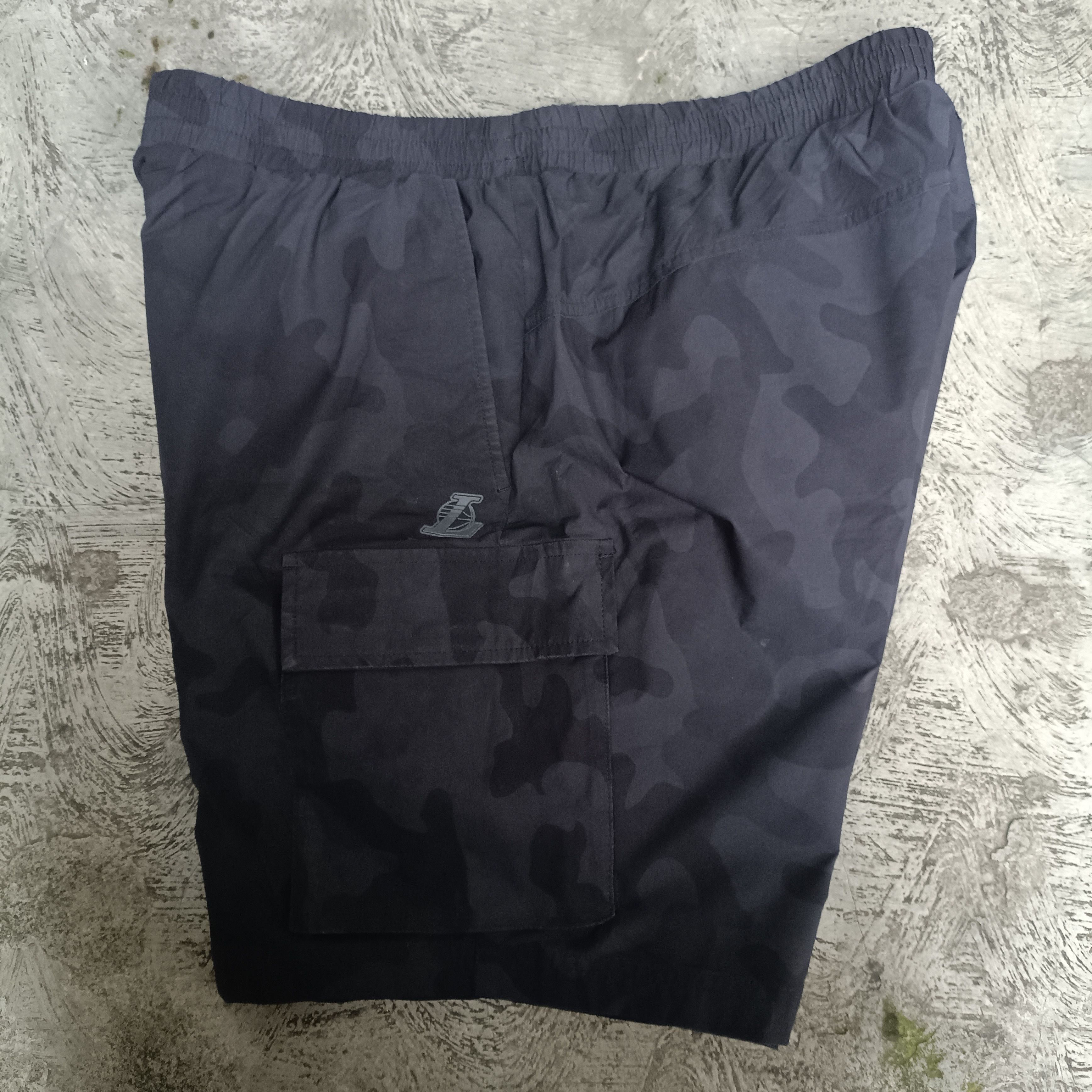NBA Nba Lakers cargo short pants Size US 33 - 3 Thumbnail