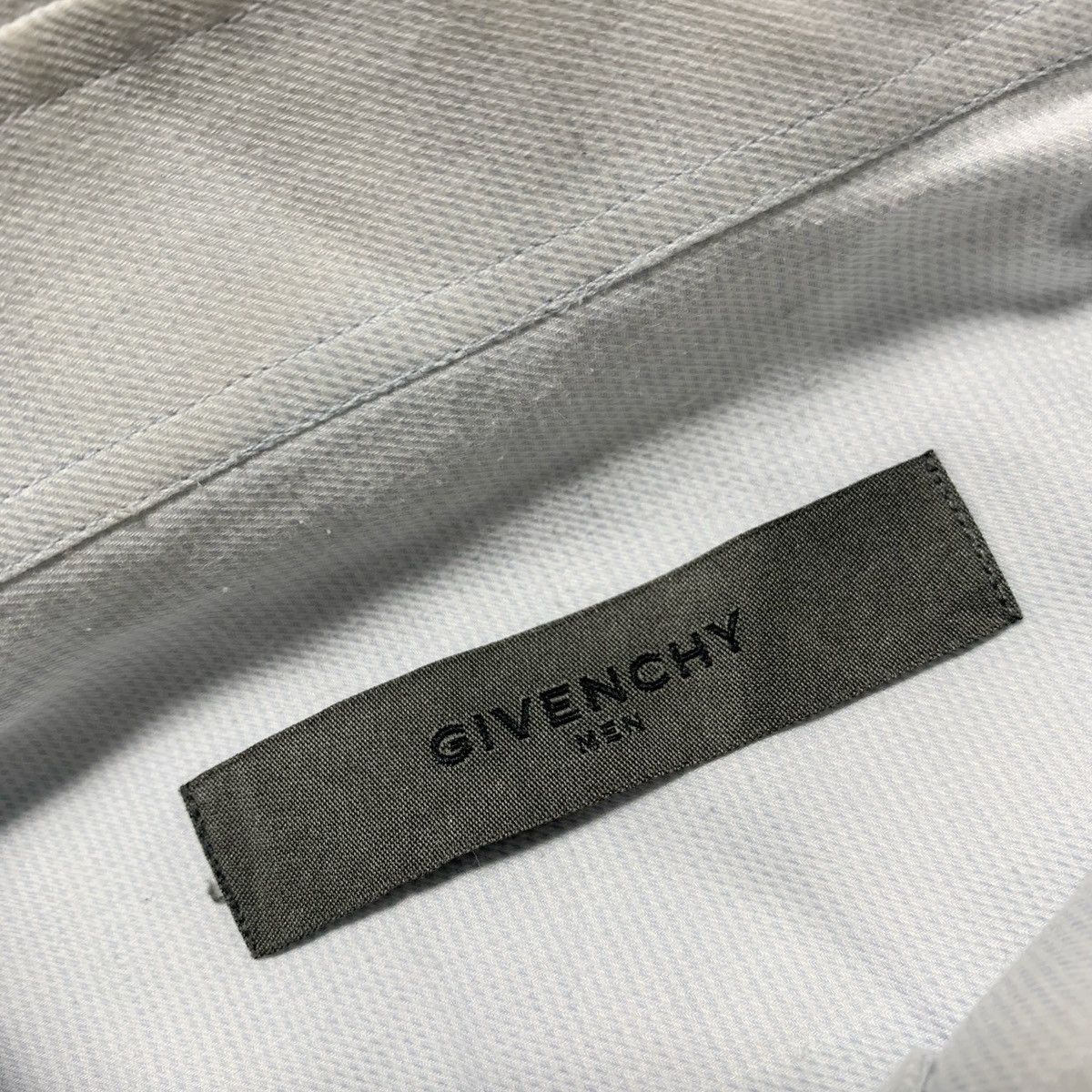 Givenchy Givenchy Simply Baby Blue Pocket Shirt Button Up Size US L / EU 52-54 / 3 - 3 Thumbnail