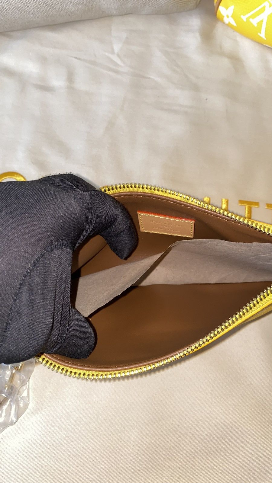 Louis Vuitton Louis Vuitton Yellow Speedy P9 40 Duffel Keepall Bandouliere Size 40 - 21 Thumbnail