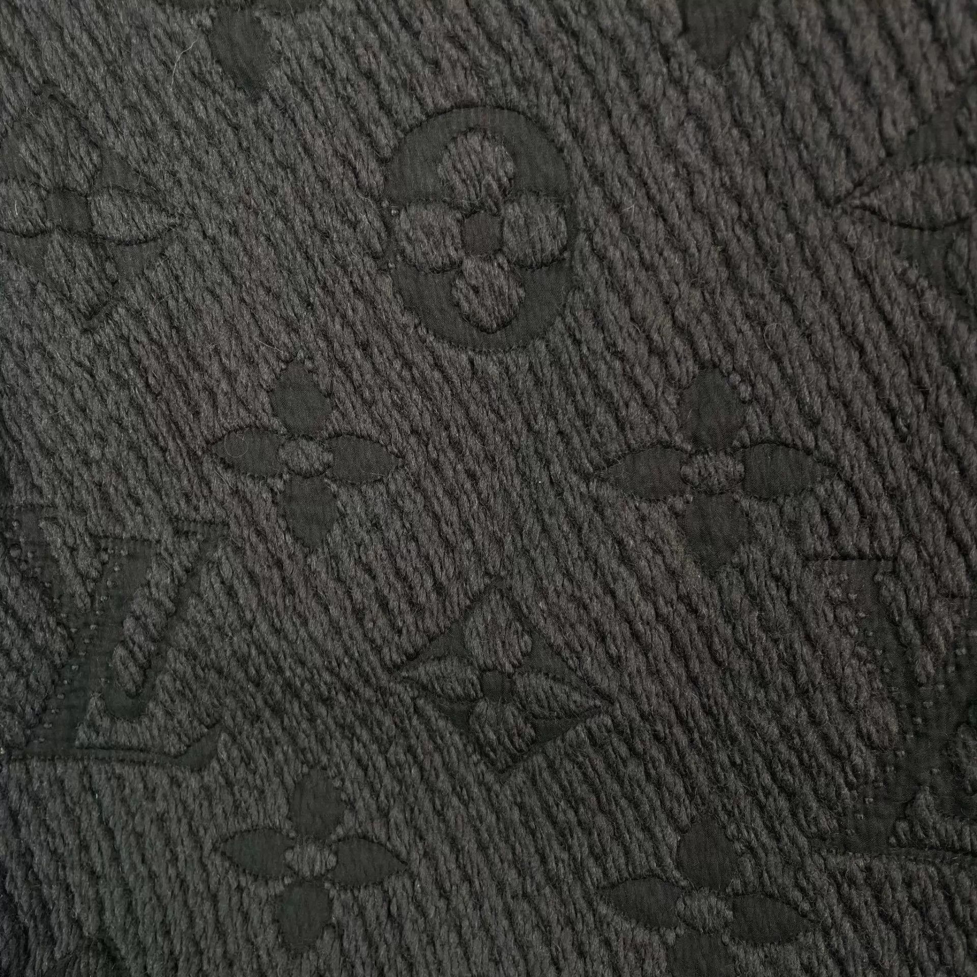 Louis Vuitton LV Black Wool Scarf Size ONE SIZE - 4 Thumbnail