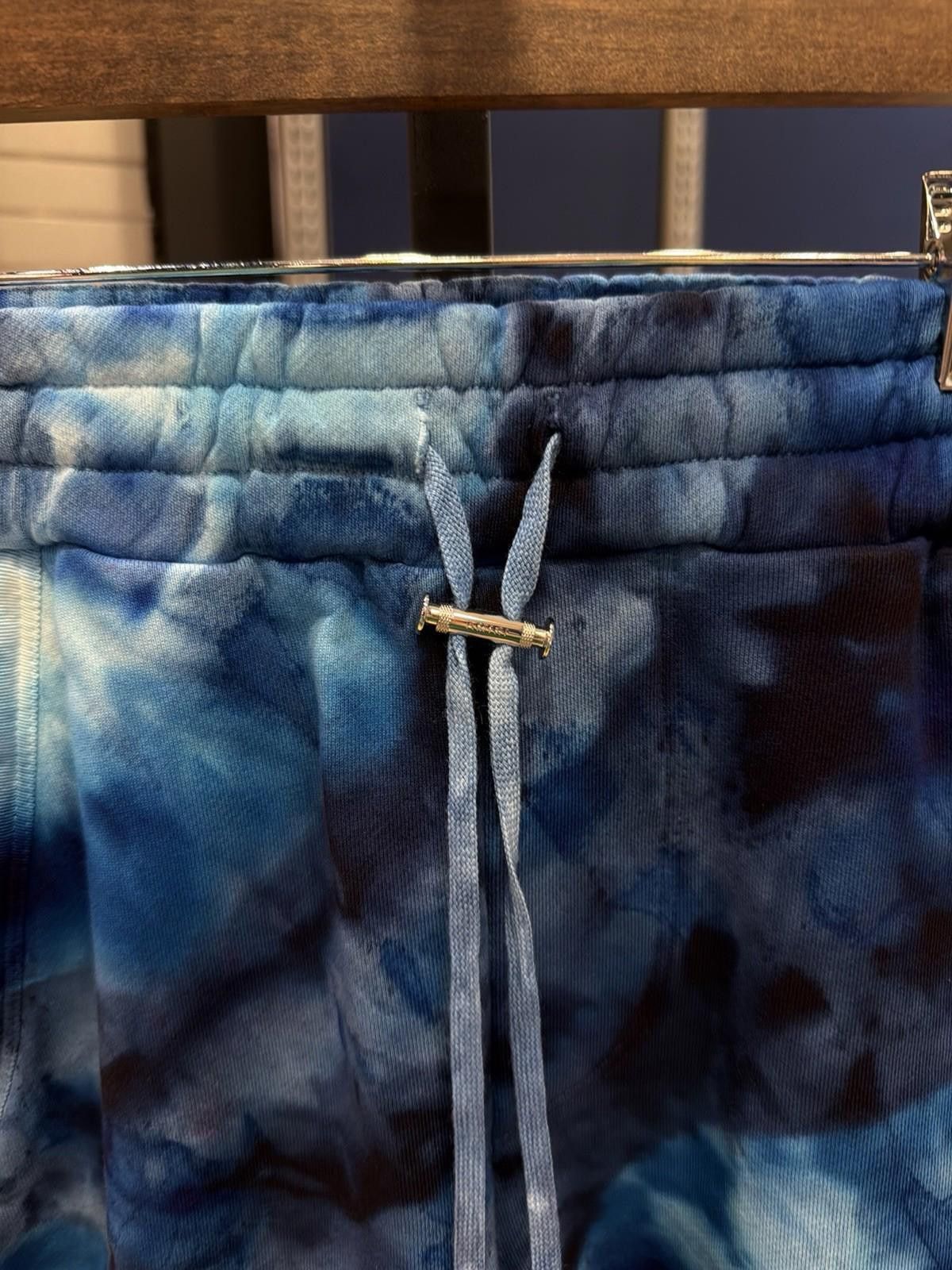 Amiri AMIRI TIE DYE MA SWEATSHORTS S22MJL025 SIZE (XS) New Blue Size US 28 / EU 44 - 7 Thumbnail