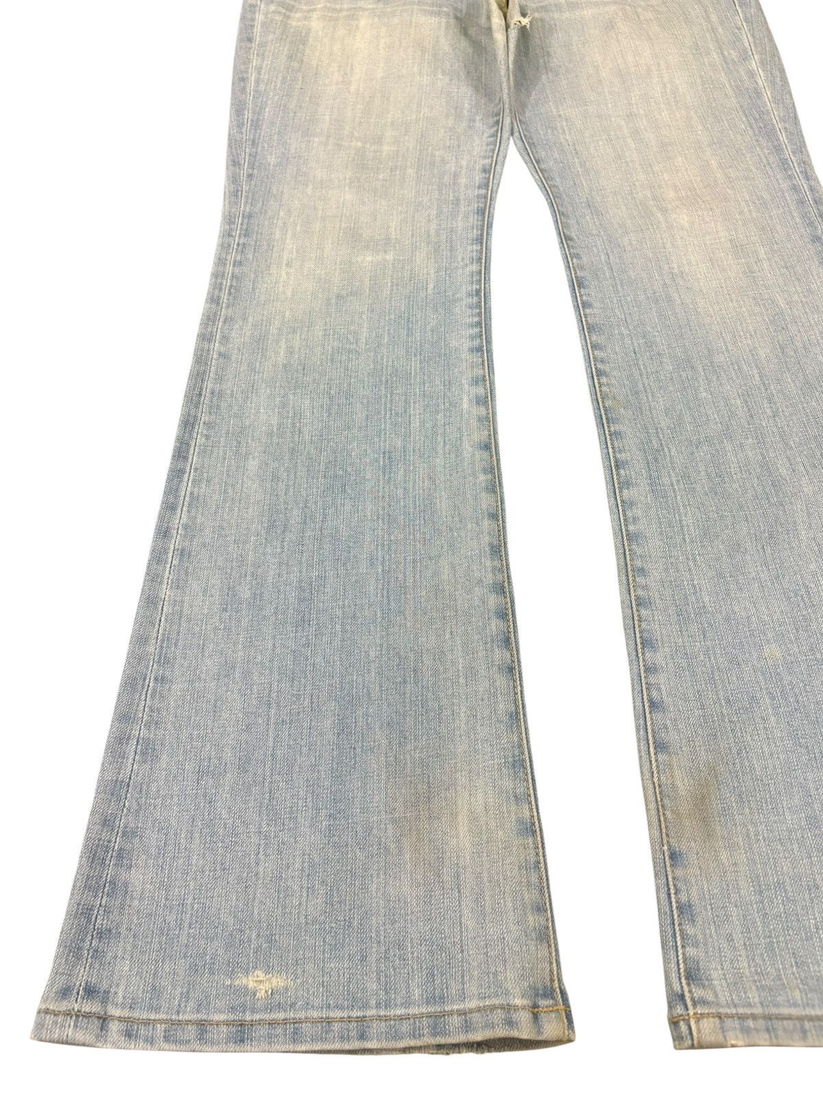 Uniqlo Vintage Japanese Uniqlo Light Wash Distress Flare Jeans Size US 32 / EU 48 - 6 Thumbnail