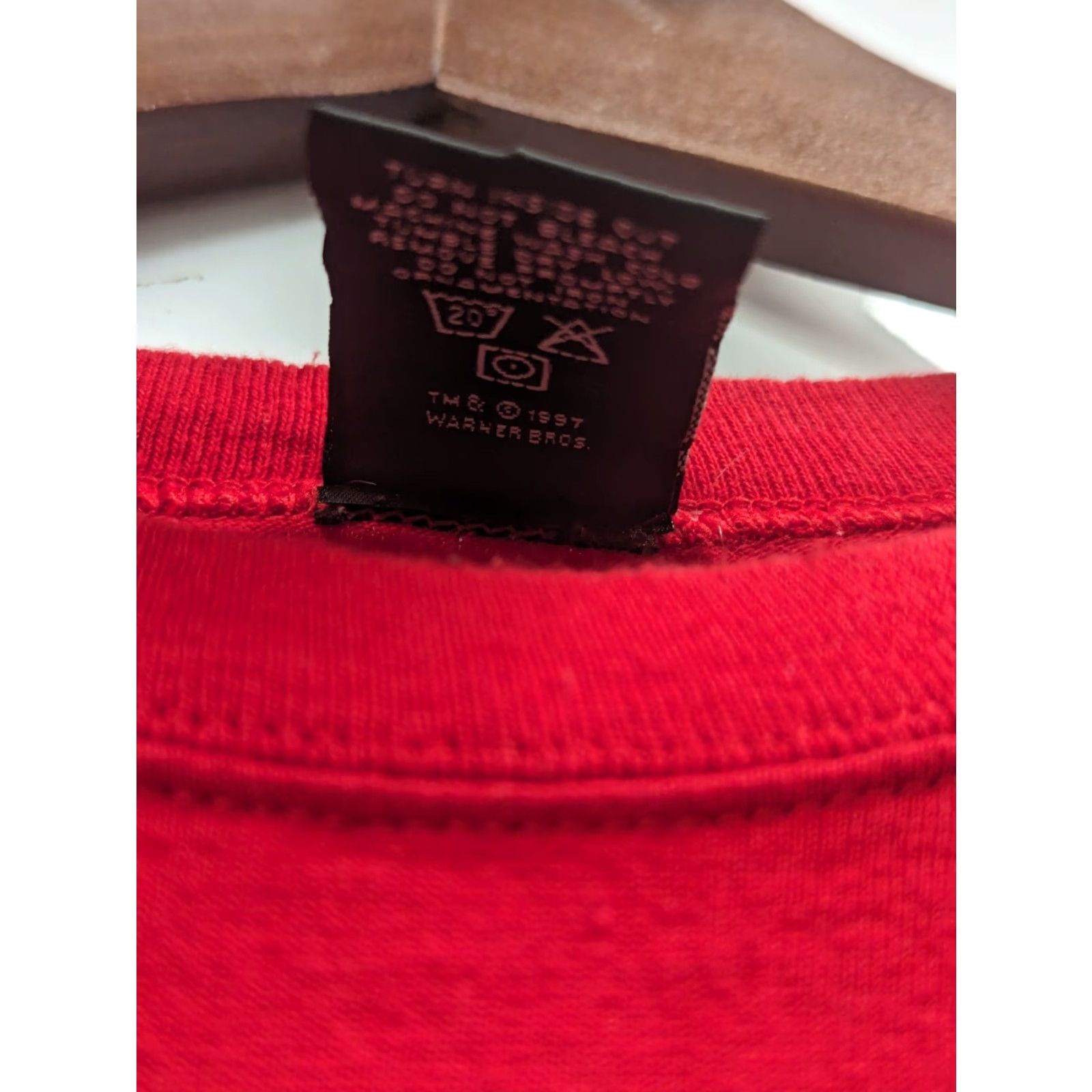 Vintage VINTAGE Warner Bros. Studio Store T-Shirt XL Red Bugs Bunny Tazmanian Devil 1994 90s Y2K AOP Crew Neck Short Sleeve Cotton Men Embroidered Pocket Size US XL / EU 56 / 4 - 5 Thumbnail