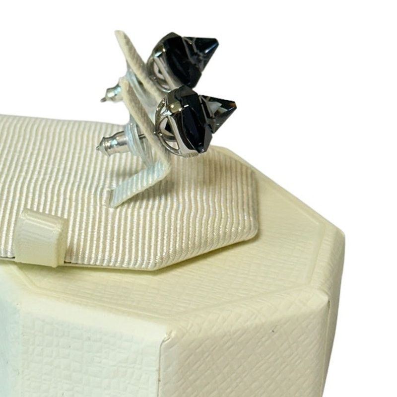 Swarovski Swarovski Ortyx stud earrings Pyramid cut, Gray Size ONE SIZE - 2 Thumbnail