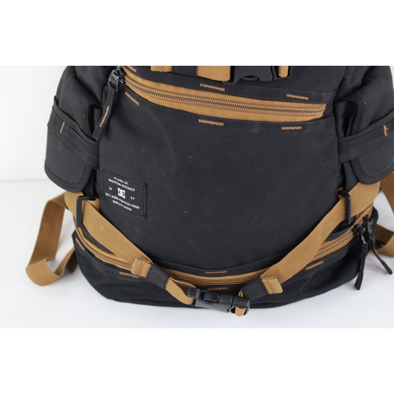 DC Vintage DC Shoes Skateboarding Top Loader Backpack Book Bag Size ONE SIZE - 4 Thumbnail