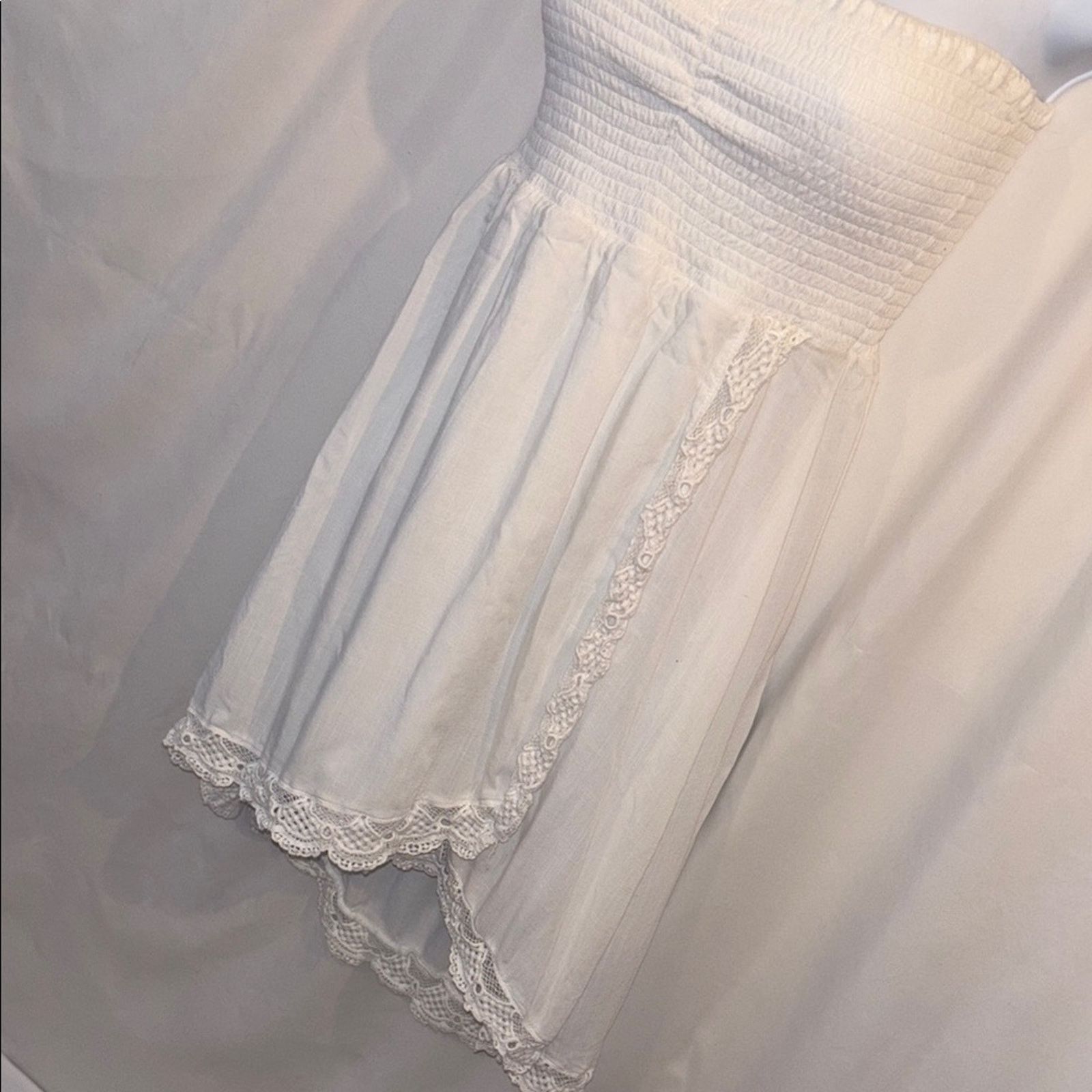The Unbranded Brand White Strapless Dress with Lace Trim Size Small Size S / US 4 / IT 40 - 2 Thumbnail