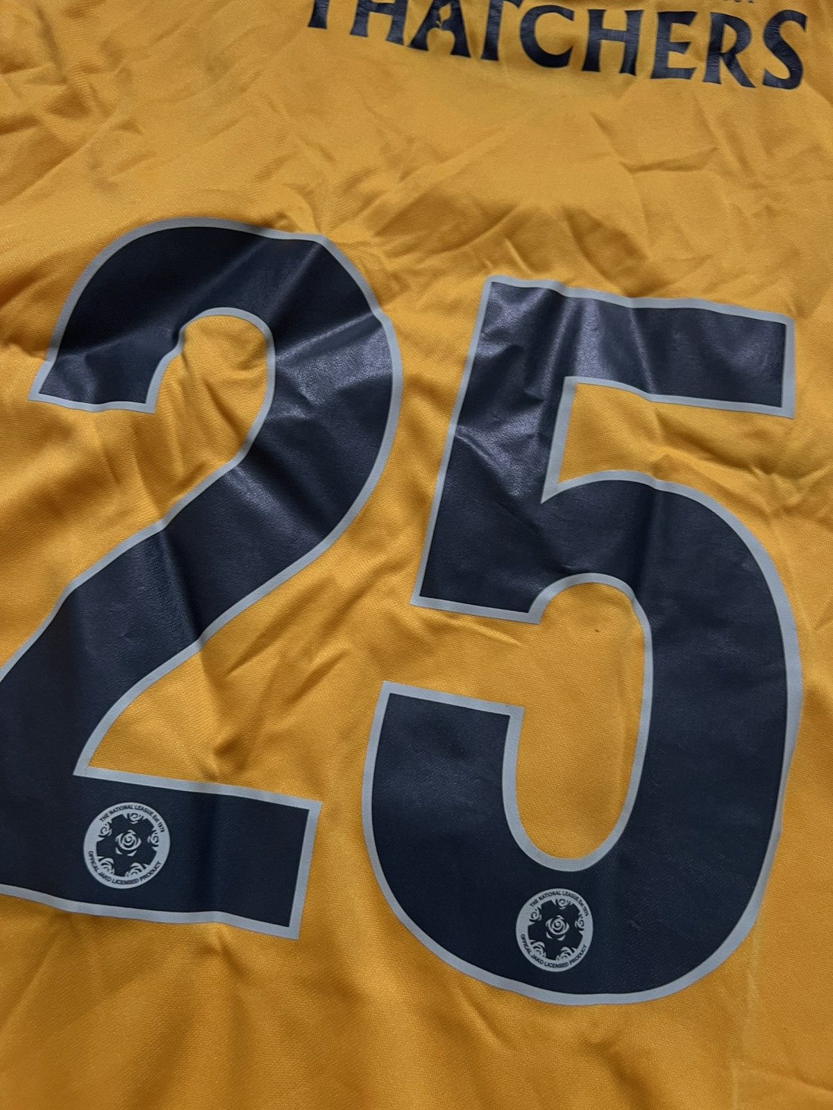 Nike Torquay United 2019-20 Nike t-shirt football jersey sz M #25 Size US M / EU 48-50 / 2 - 7 Thumbnail