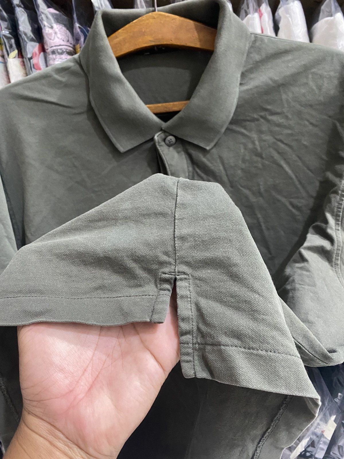 Uniqlo +J x UNIQLO TSHIRT Size US L / EU 52-54 / 3 - 6 Thumbnail