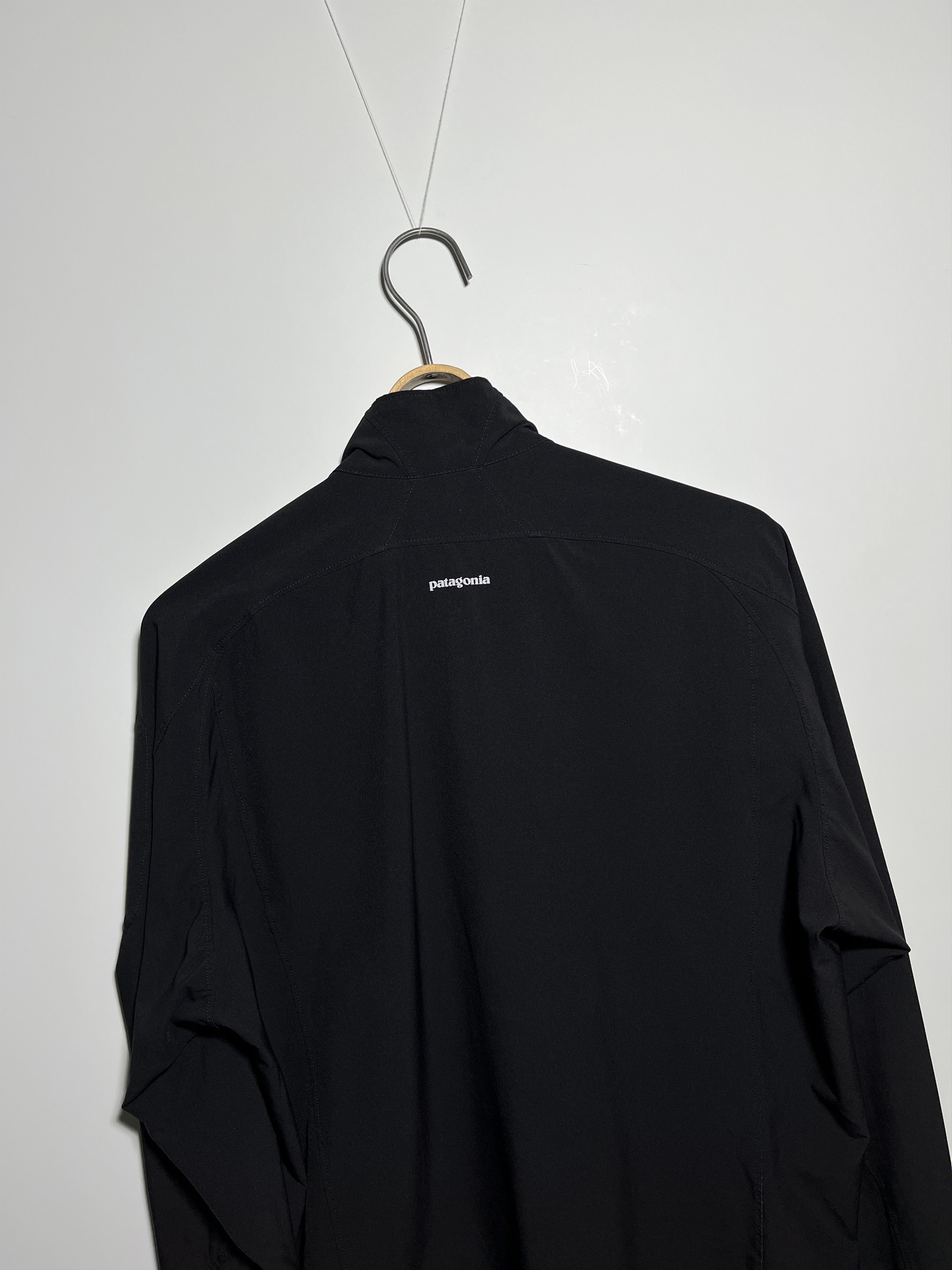 Patagonia Patagonia Reflective Logos Black Lightweight Running Jacket Size US XL / EU 56 / 4 - 7 Thumbnail